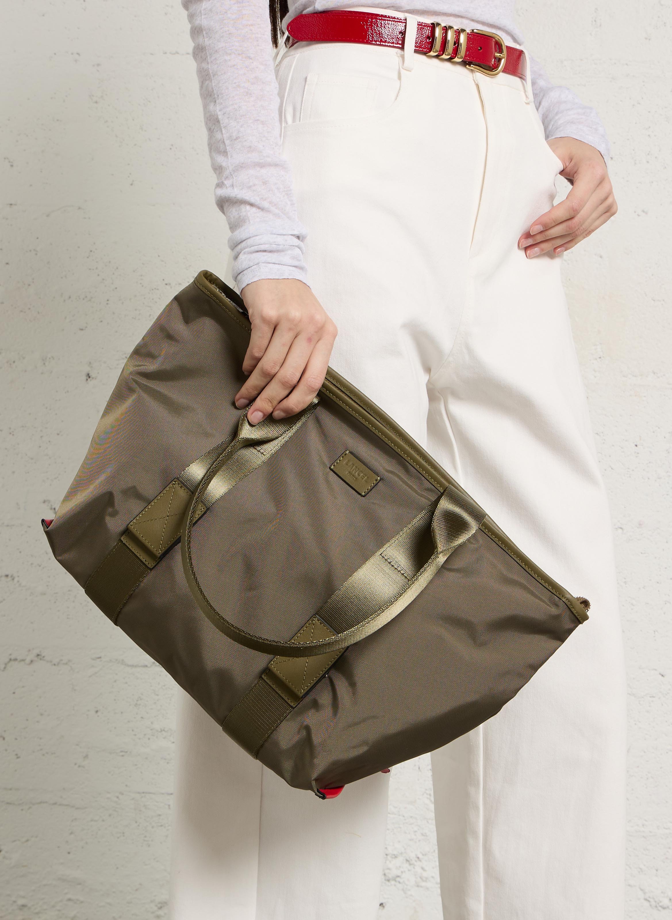 Einfarbige Schultertasche mit Reißverschluss LANCEL Khaki