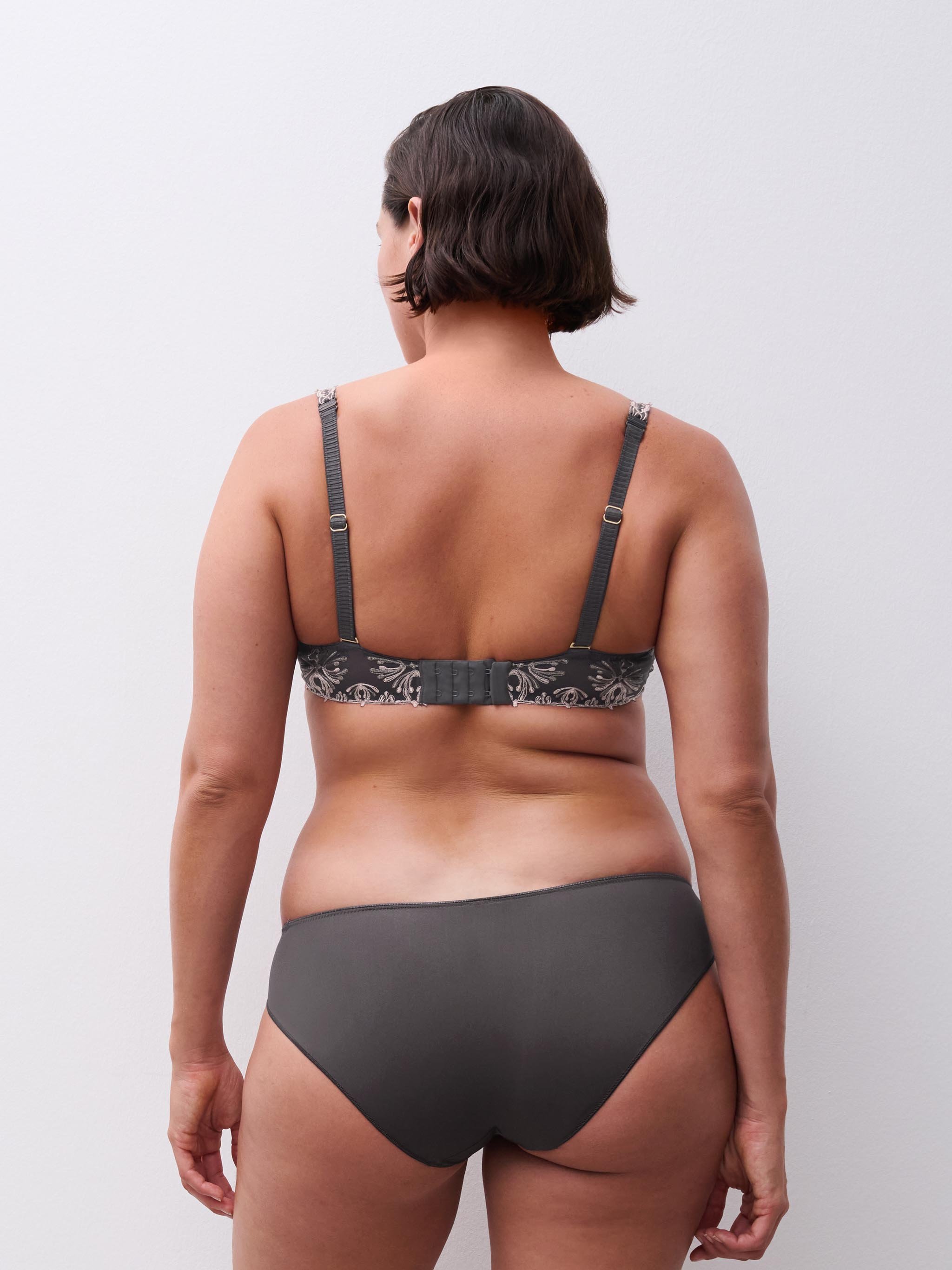 Full-cup shape memory bra CHANTELLE Grey