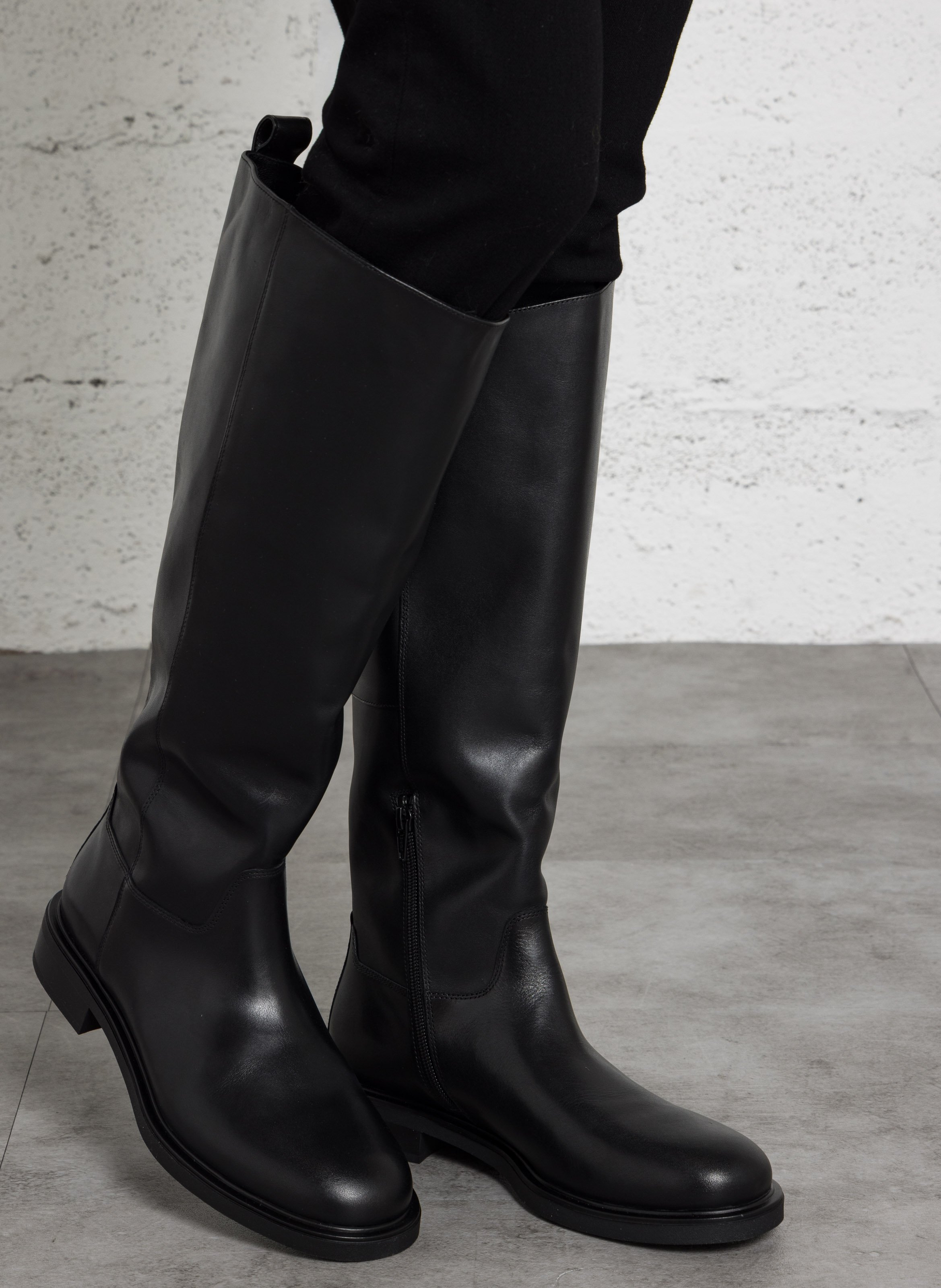 Stiefel mit runder Spitze aus Leder VAGABOND Schwarz