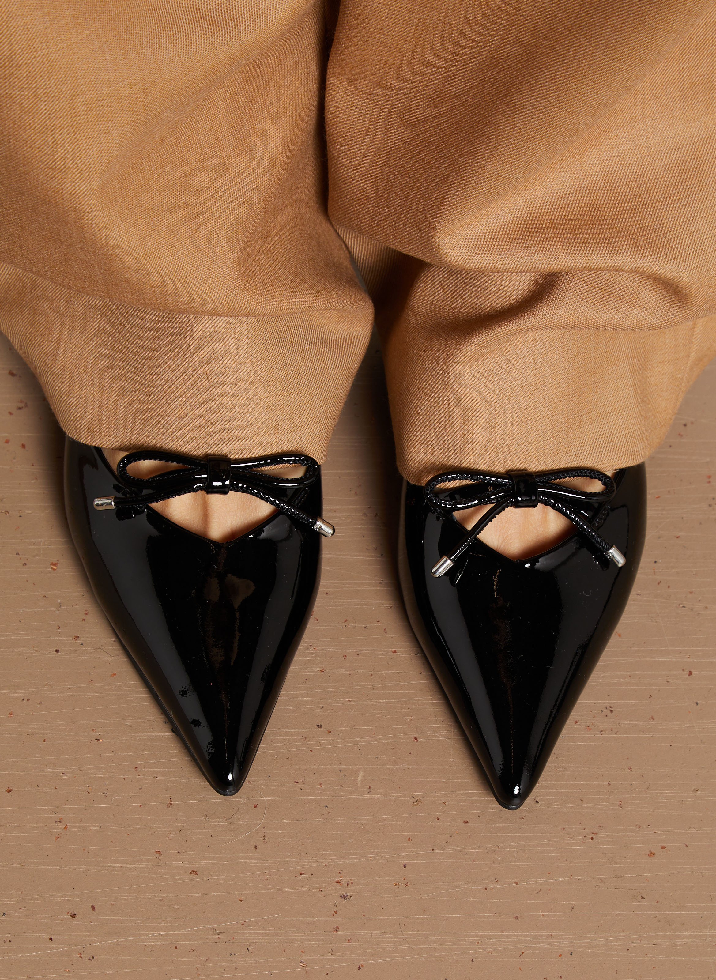 Weite Bundfaltenhose aus Wollmix - Look 1