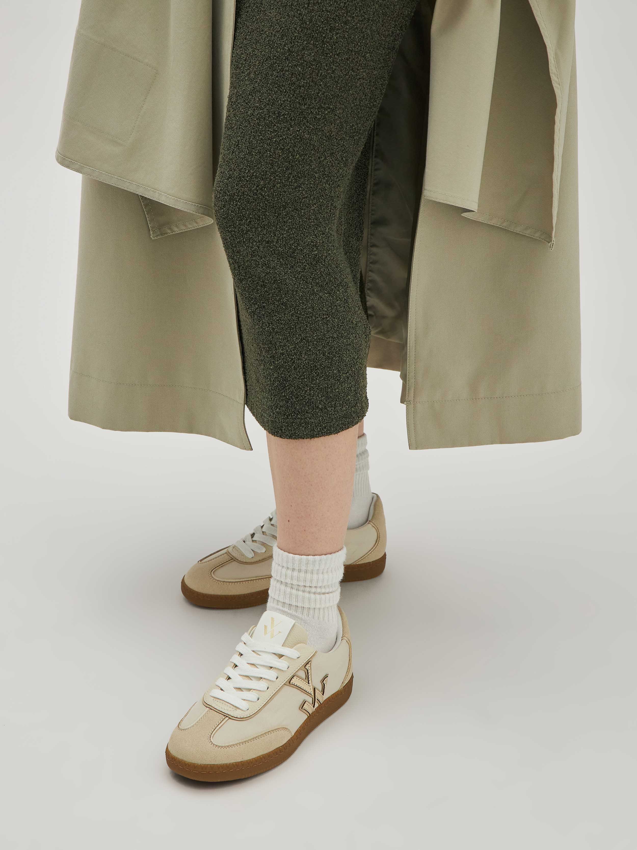 Low lace-up retro sneakers VANESSA WU Beige