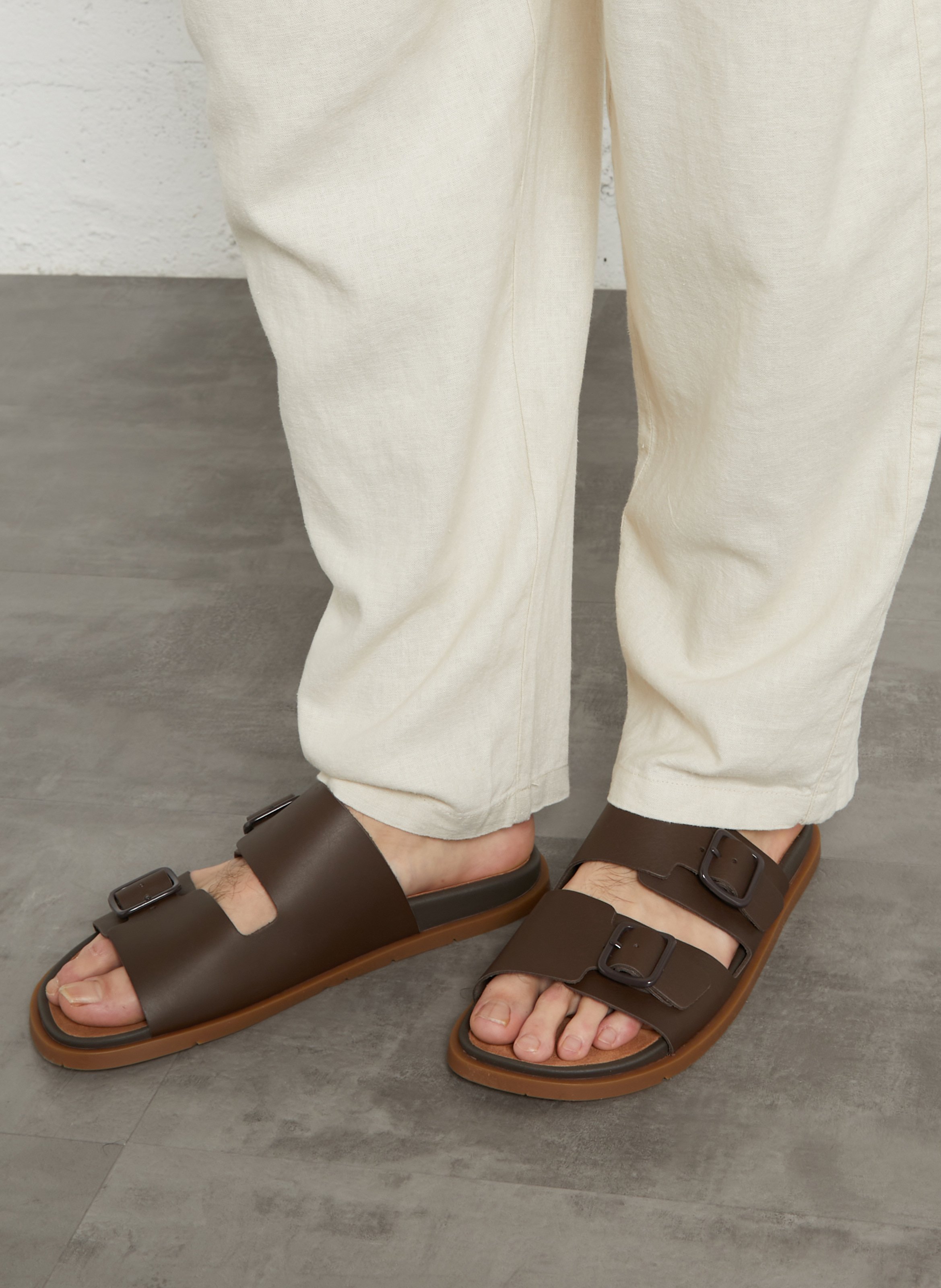 Sandali piatti in pelle CAMPER Marrone