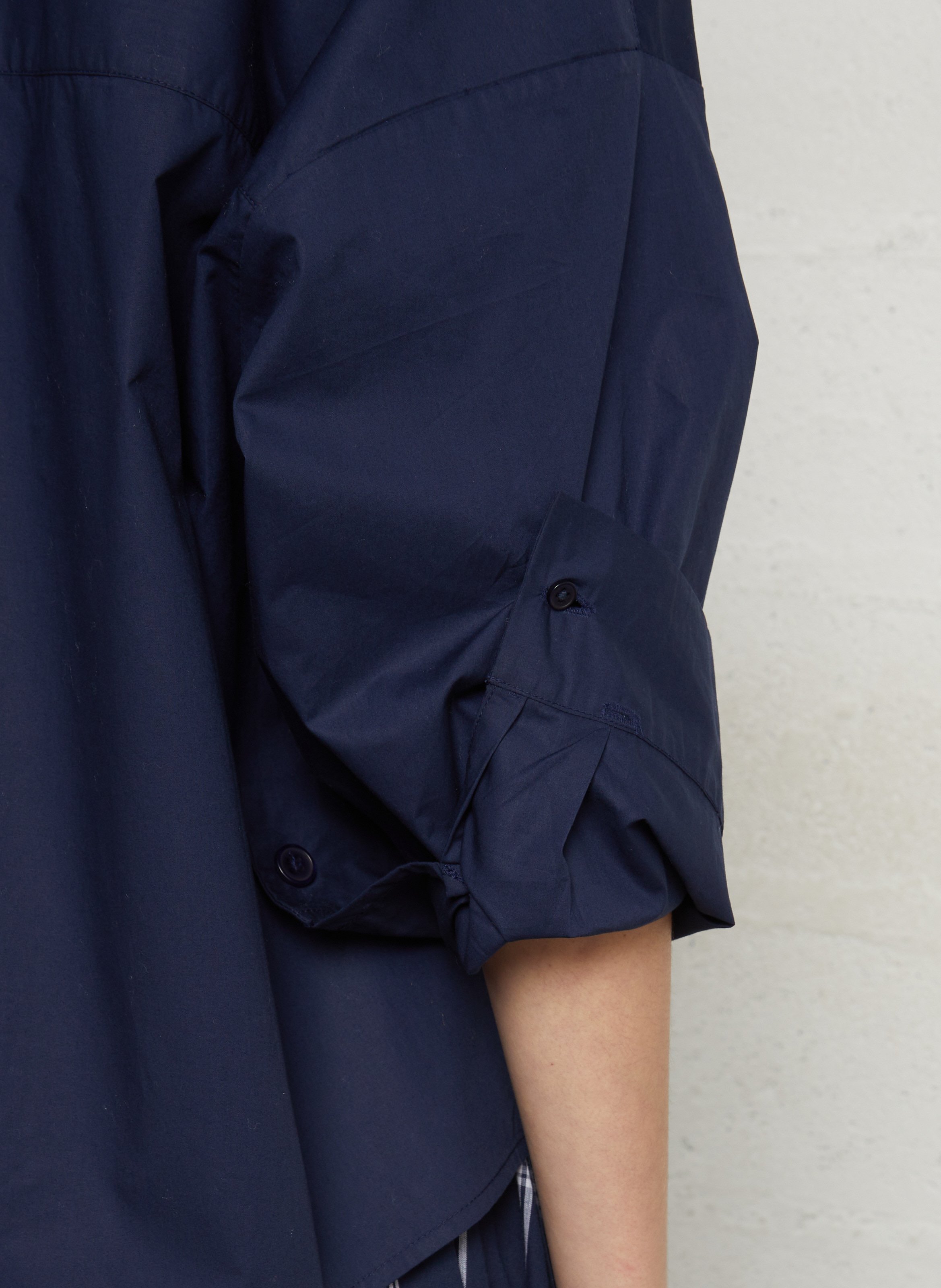 Weite Karobluse aus Baumwolle RAE ANTWERP Blau