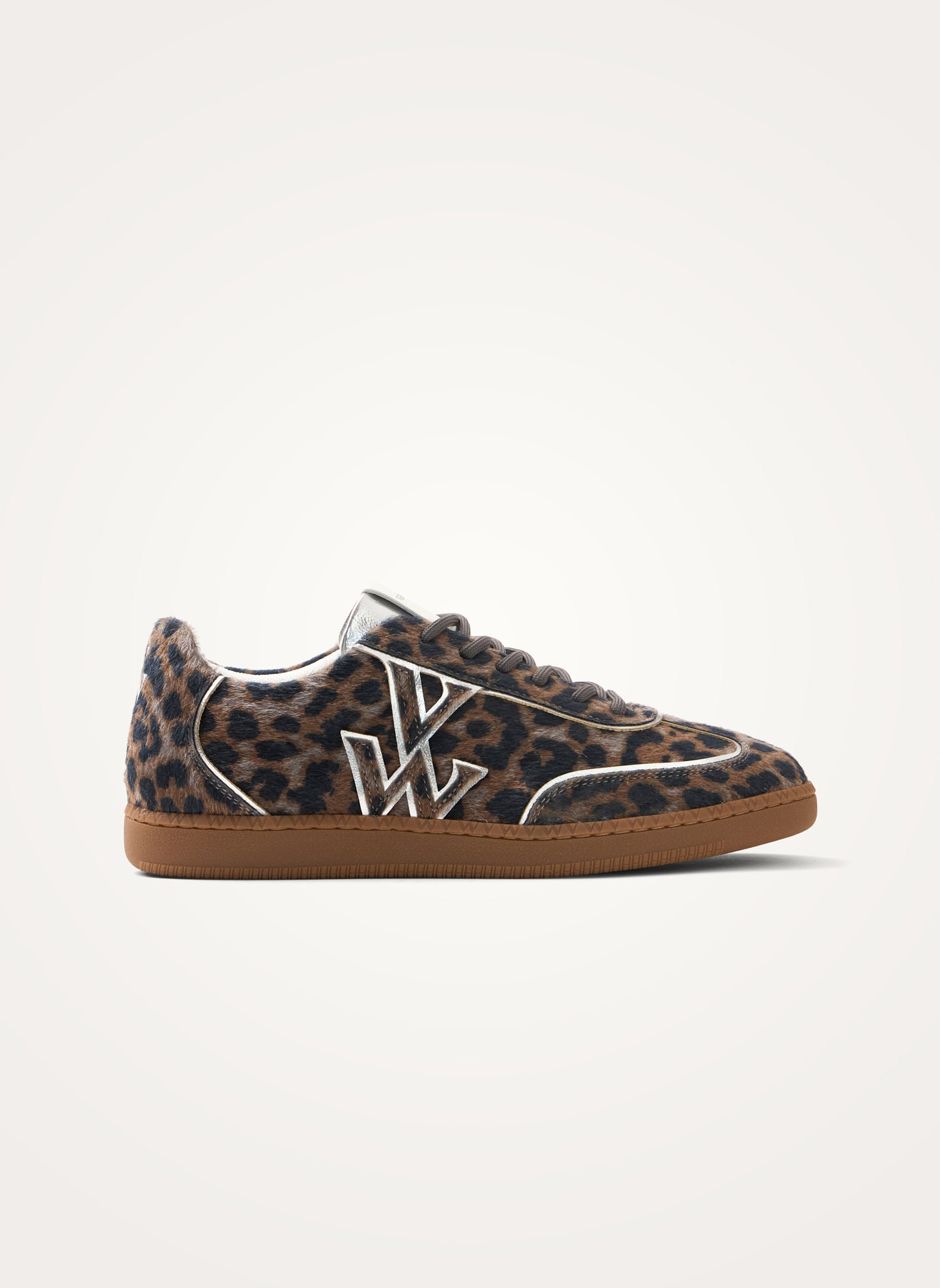 Sneakers with monogram on retro sole VANESSA WU Golden