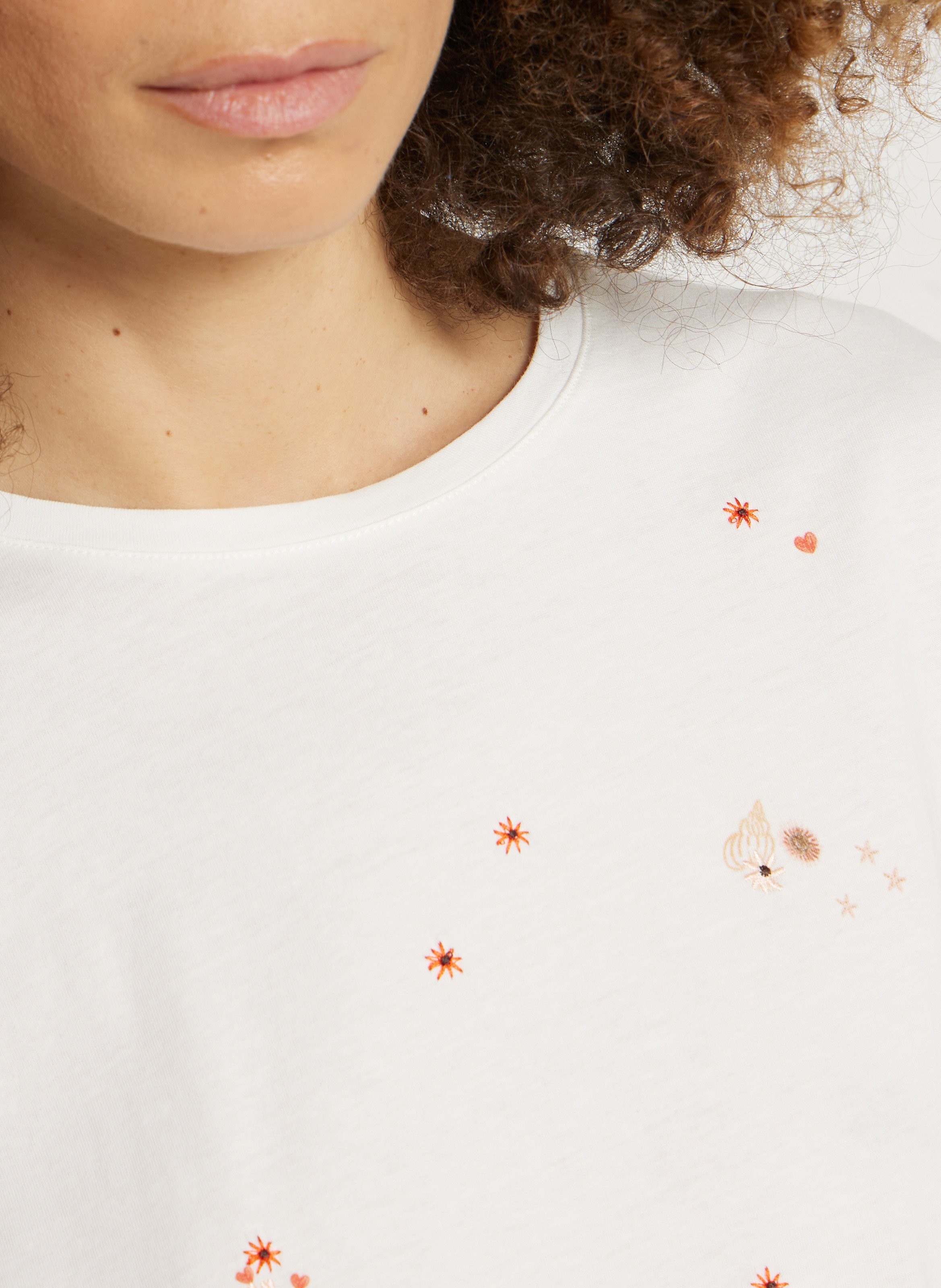 Gerade geschnittenes Rundhals-T-Shirt aus Baumwolle mit Print DES PETITS HAUTS Beige