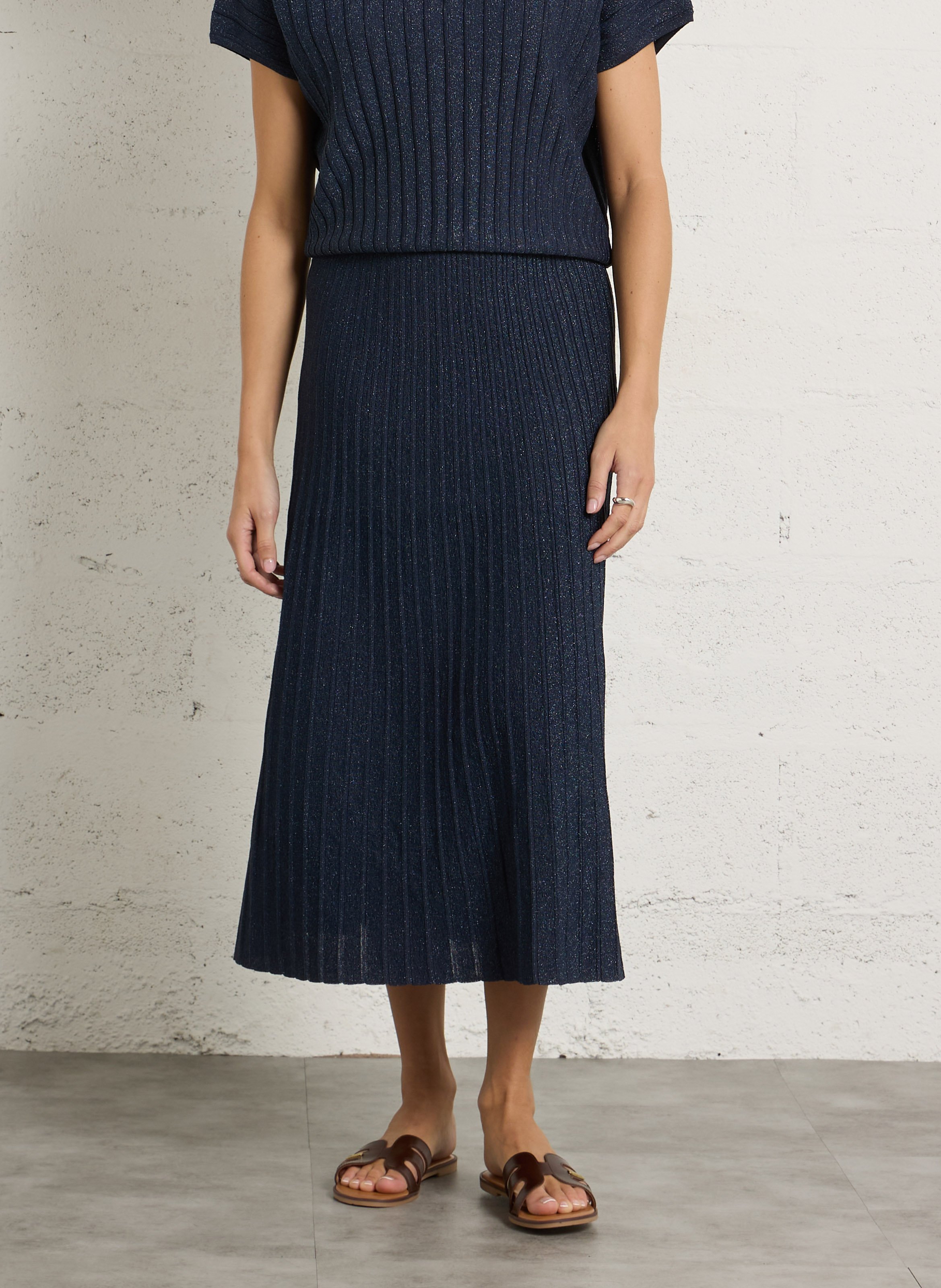 Langer Rock aus glitzerndem Strick. MAISON 123