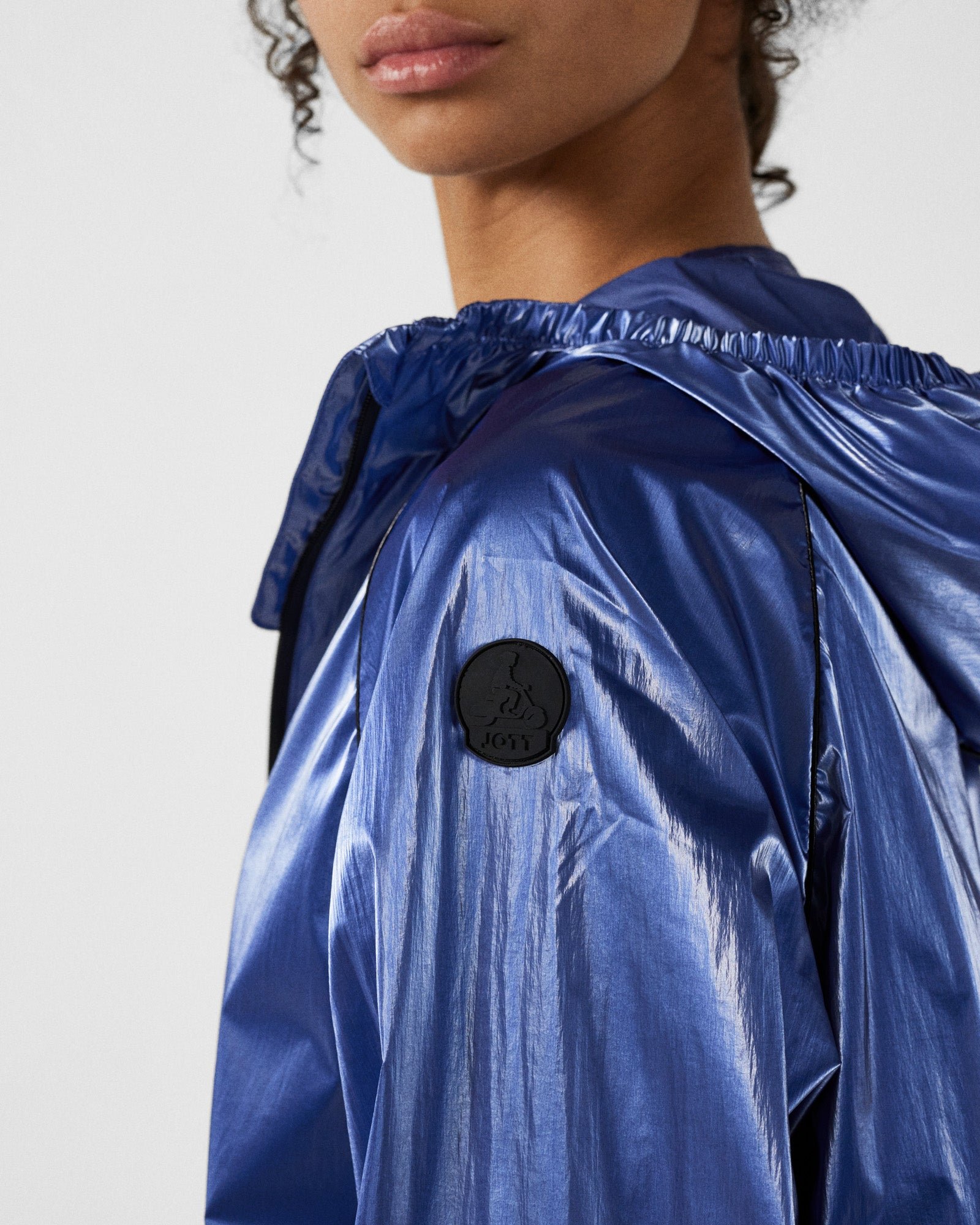 Metallic Izumi Windbreaker JOTT Blue