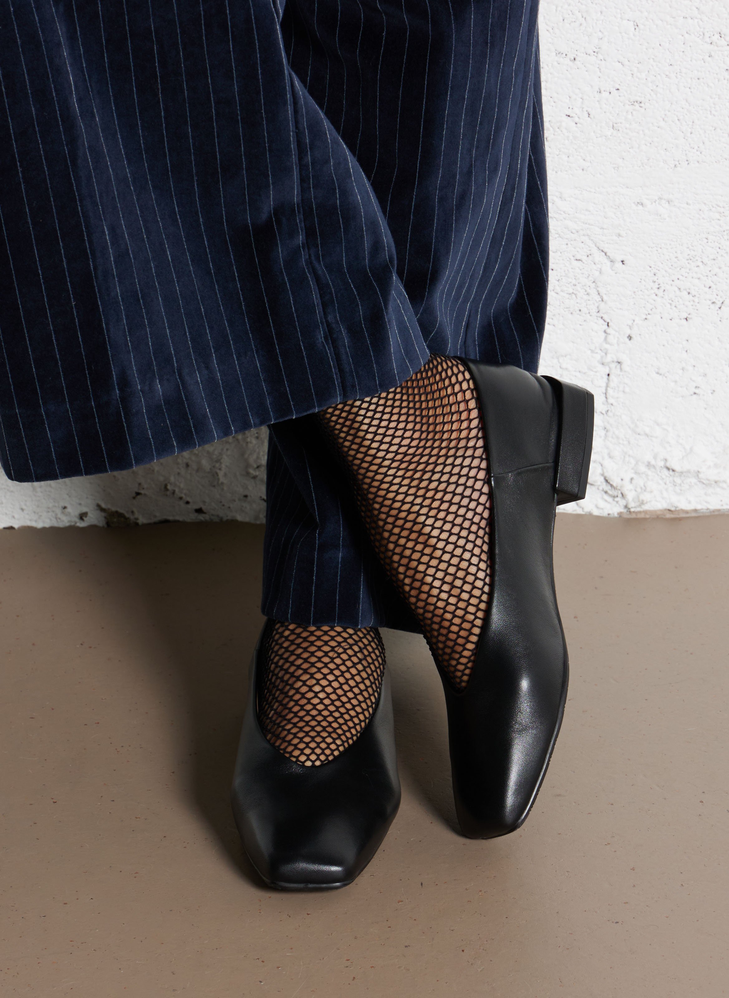 Leder-Ballerinas mit eckiger Spitze SAM EDELMAN Schwarz