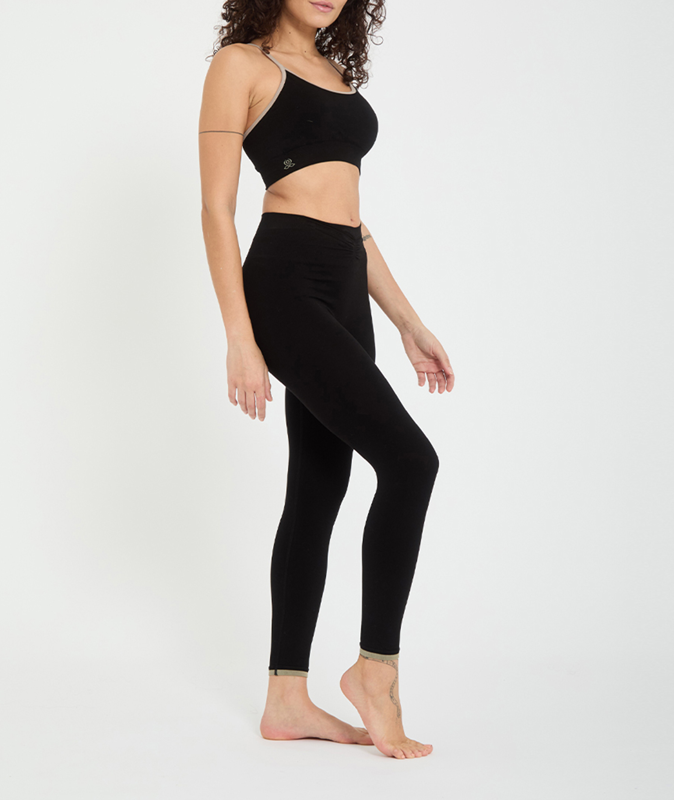 Asymmetrisches T-Shirt aus Jacquard YOGA SEARCHER Schwarz