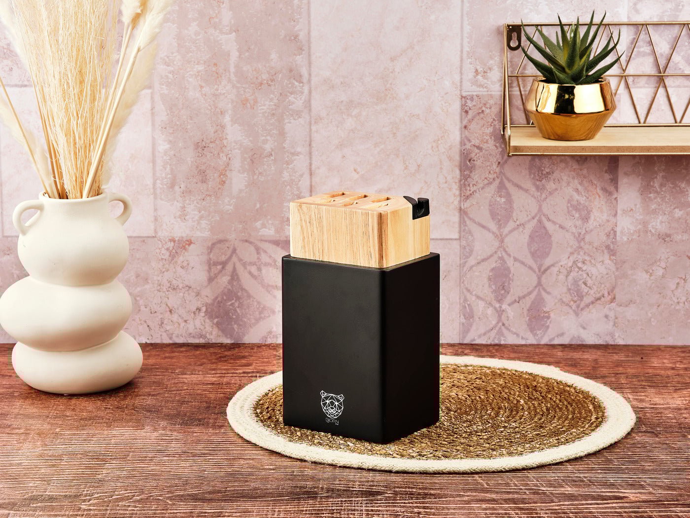 Knife block with built-in sharpener Porvoo BJORN Brown