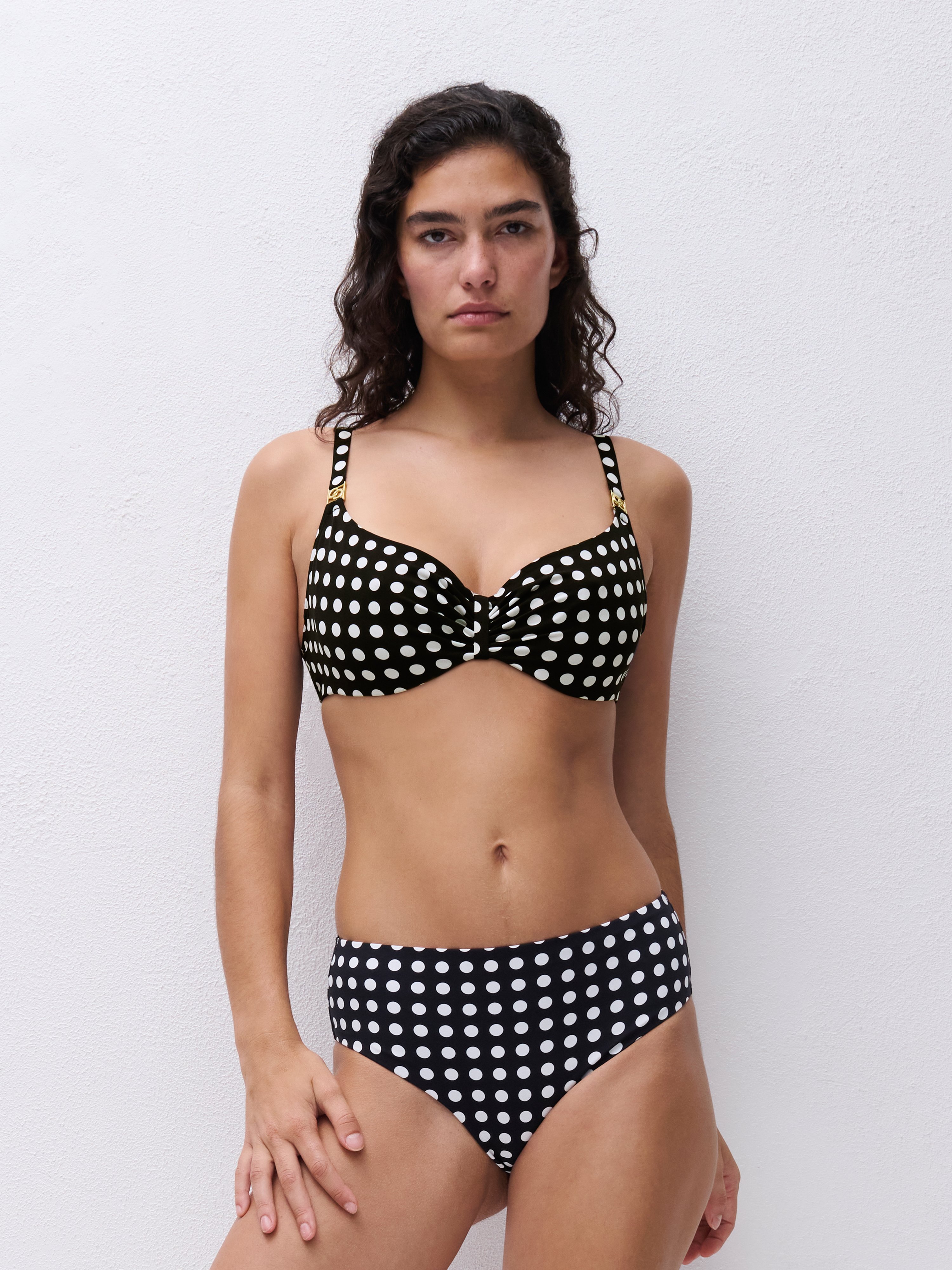 Underwired balconette bikini top CHANTELLE Black