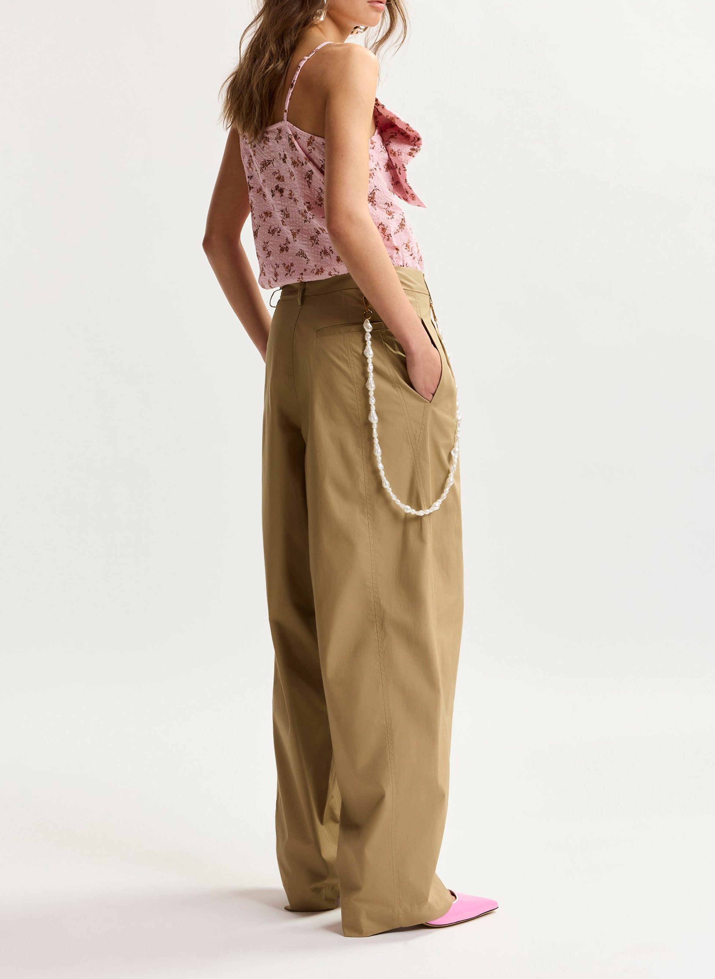 Hohe Taille weite Hose in Uni-Farbe ESSENTIEL ANTWERP Braun