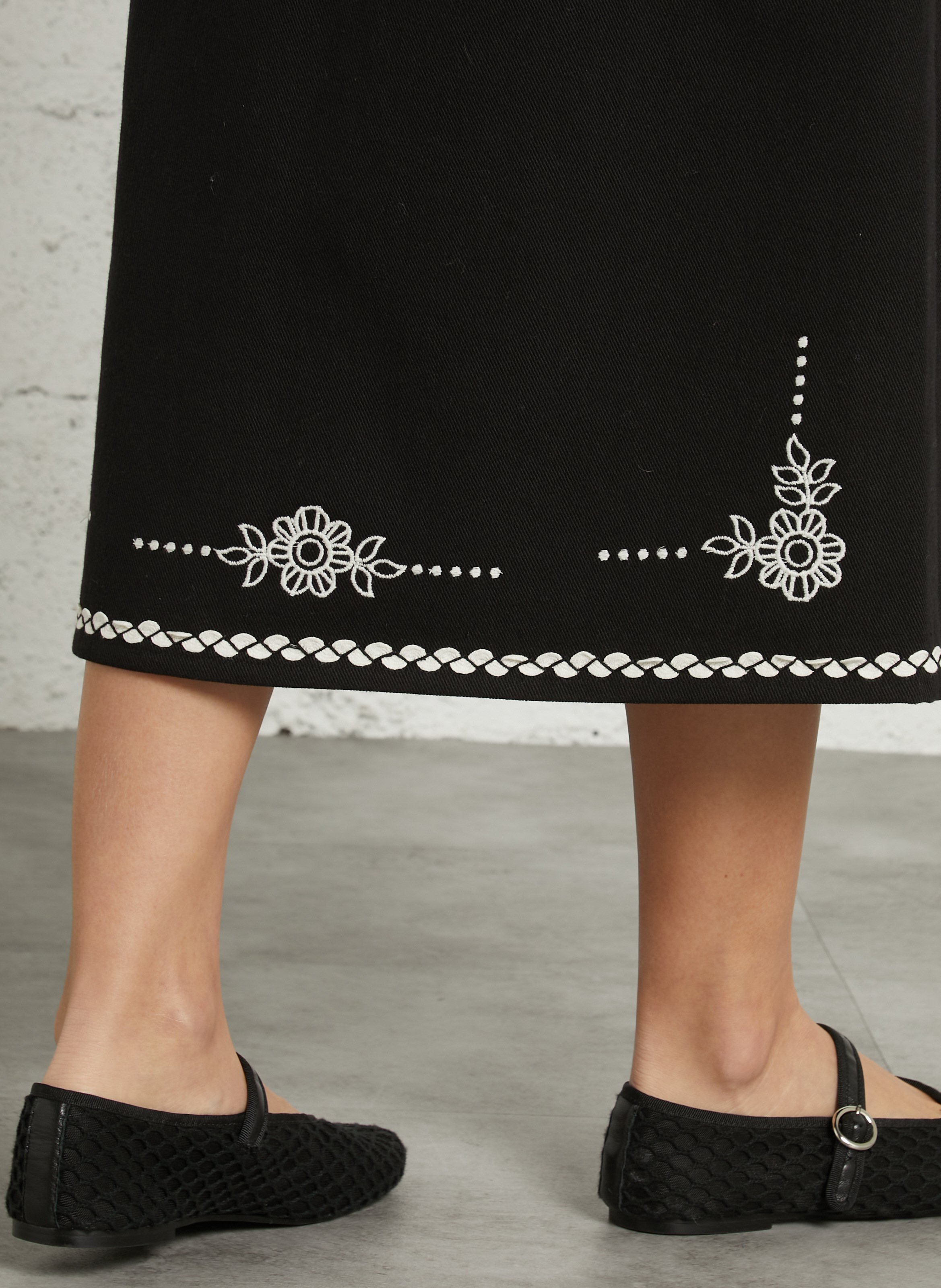 Rok met borduursel in recht model. | Zwart LOUISE MISHA Dames