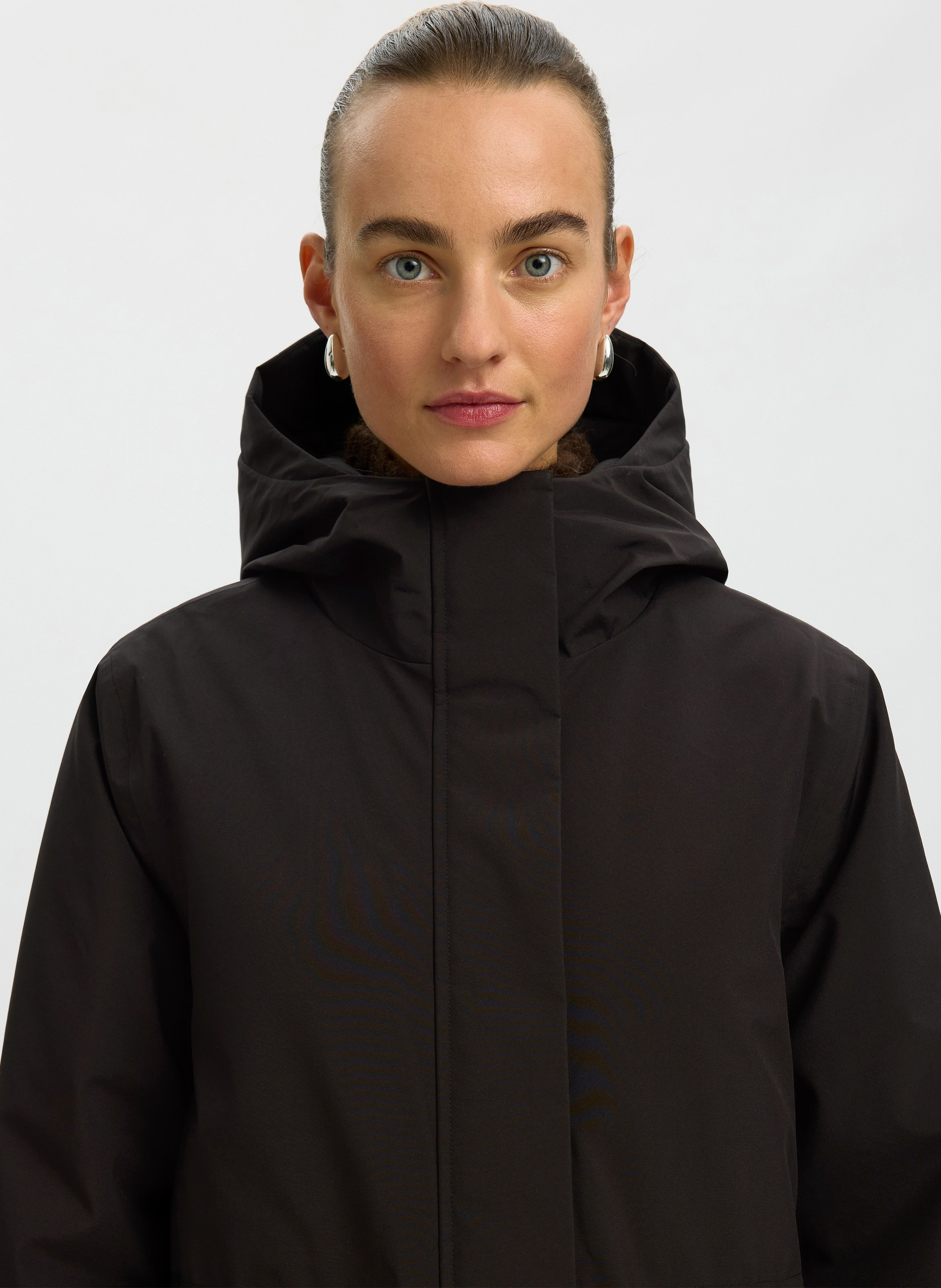 Parka cintrée col montant à capuche SELECTED Noir