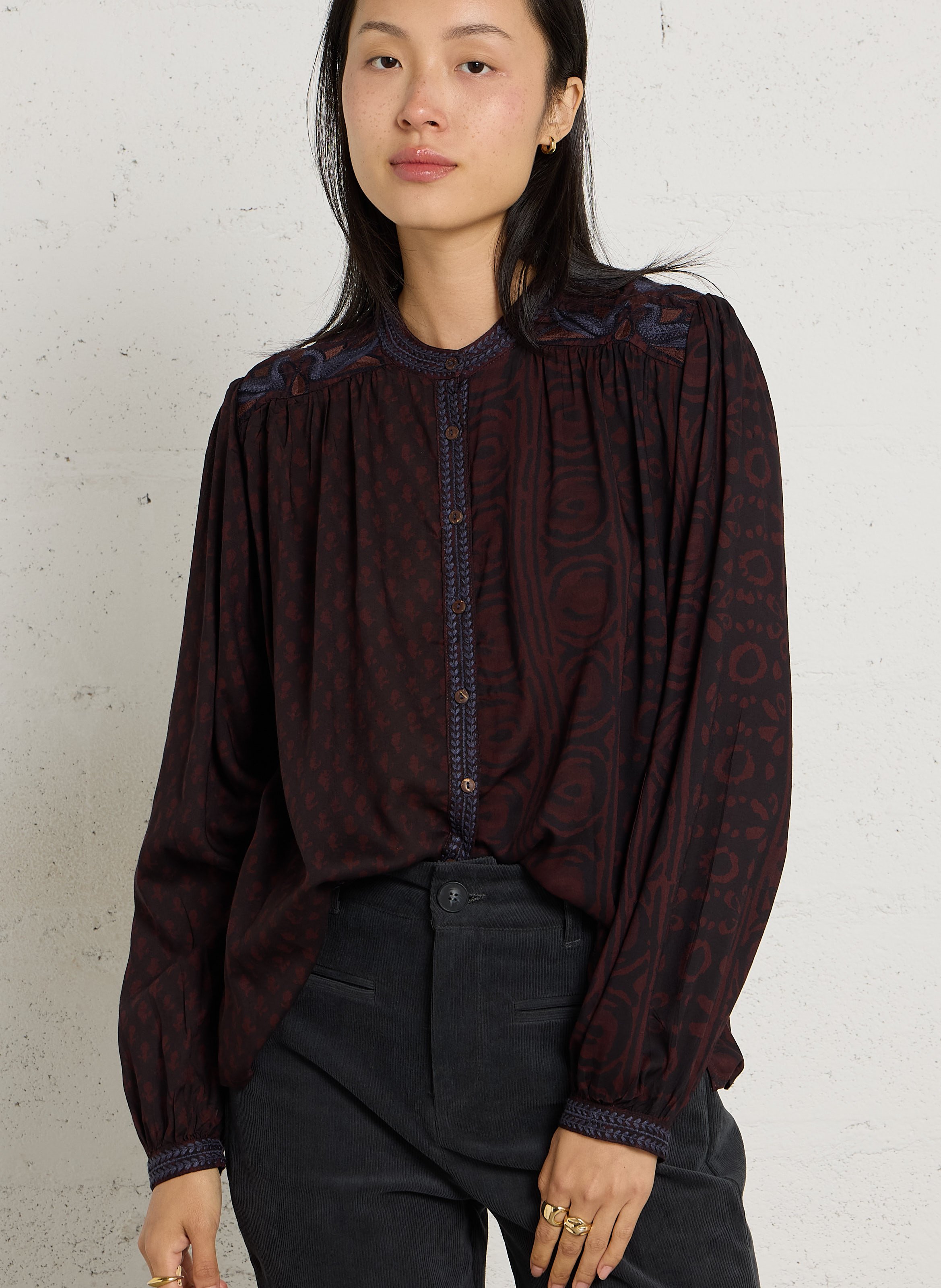 Geborduurde blouse met ronde hals MAISON HOTEL Rood
