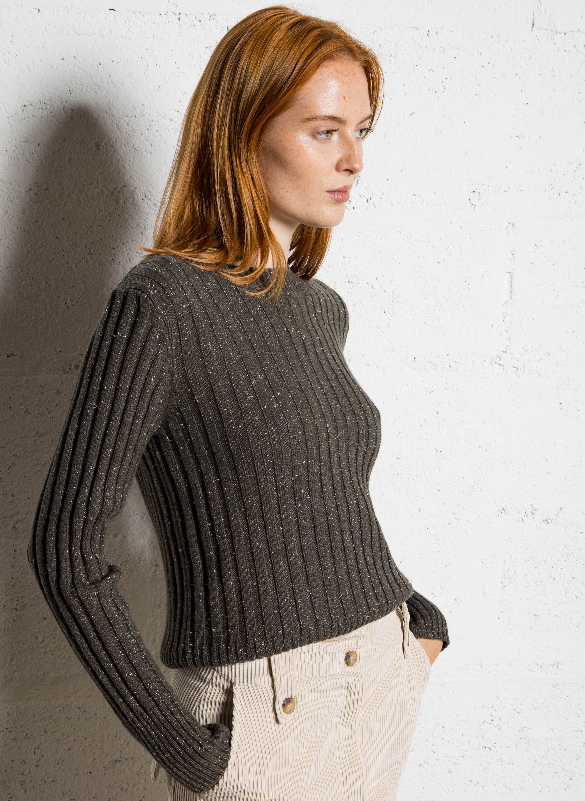 Pull ajusté côtelé à détail métallique MAISON 123 Kaki