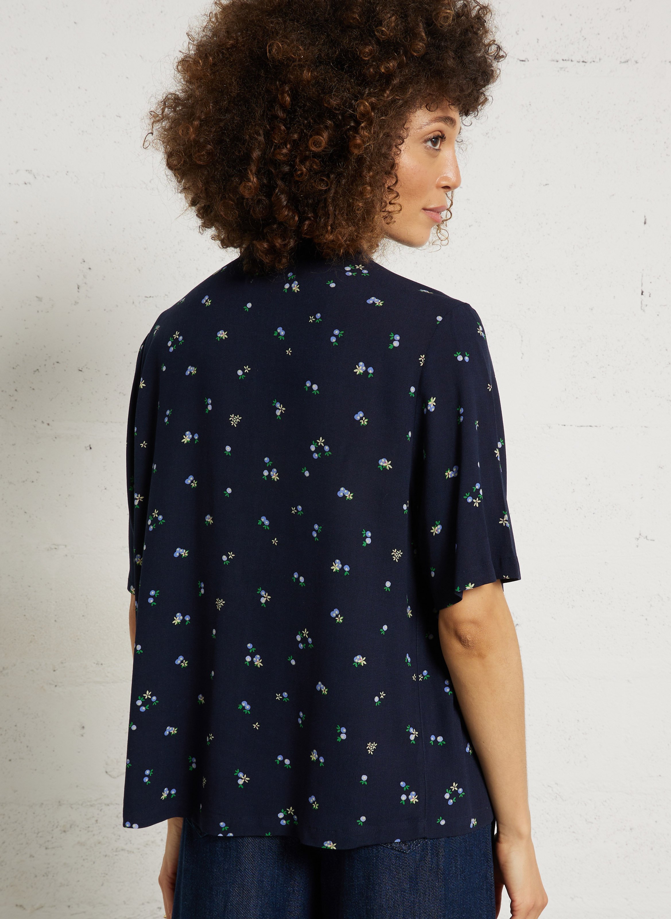 Floral print loose-fit shirt with classic collar DES PETITS HAUTS Black