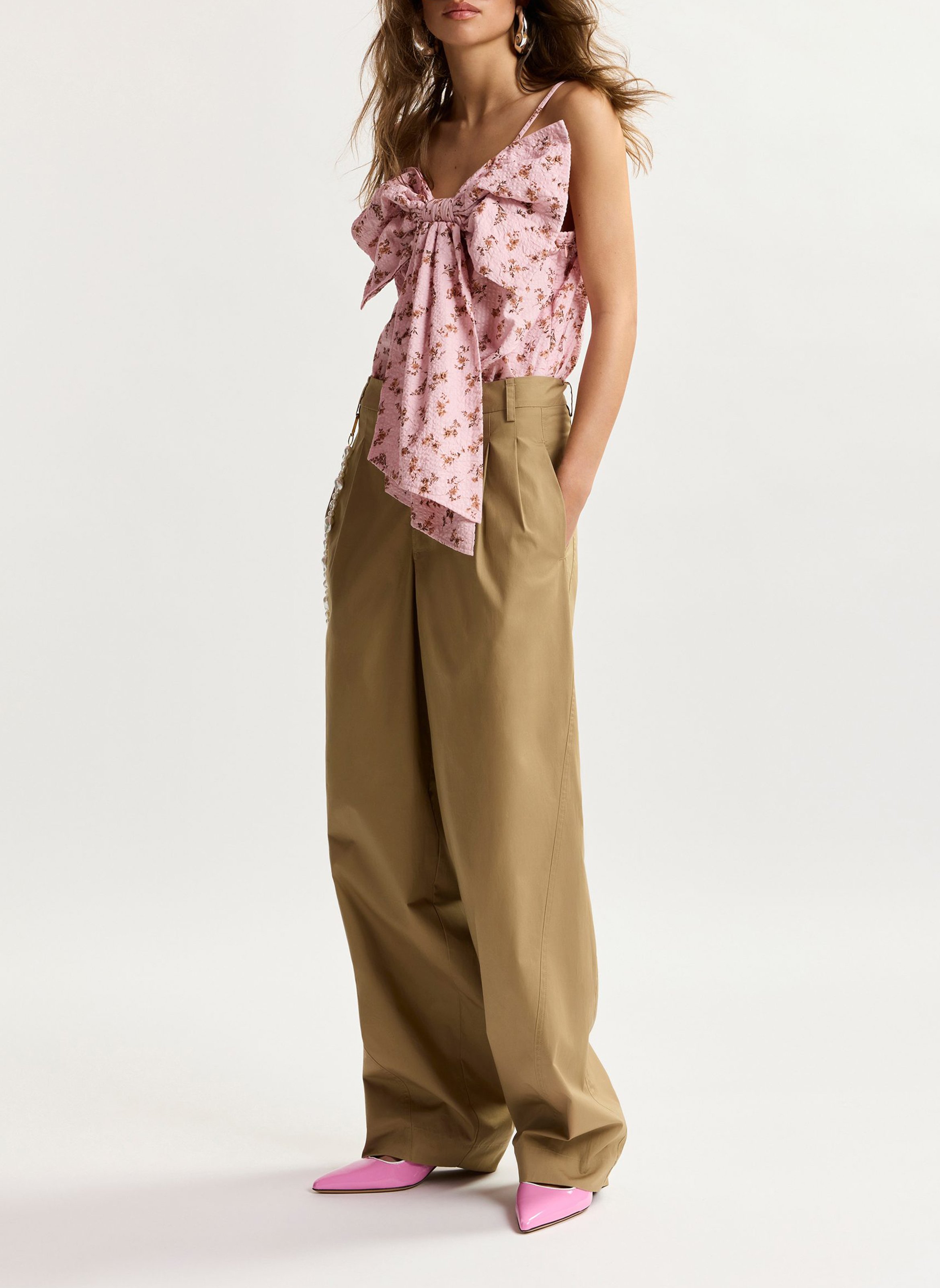 Hohe Taille weite Hose in Uni-Farbe ESSENTIEL ANTWERP Braun