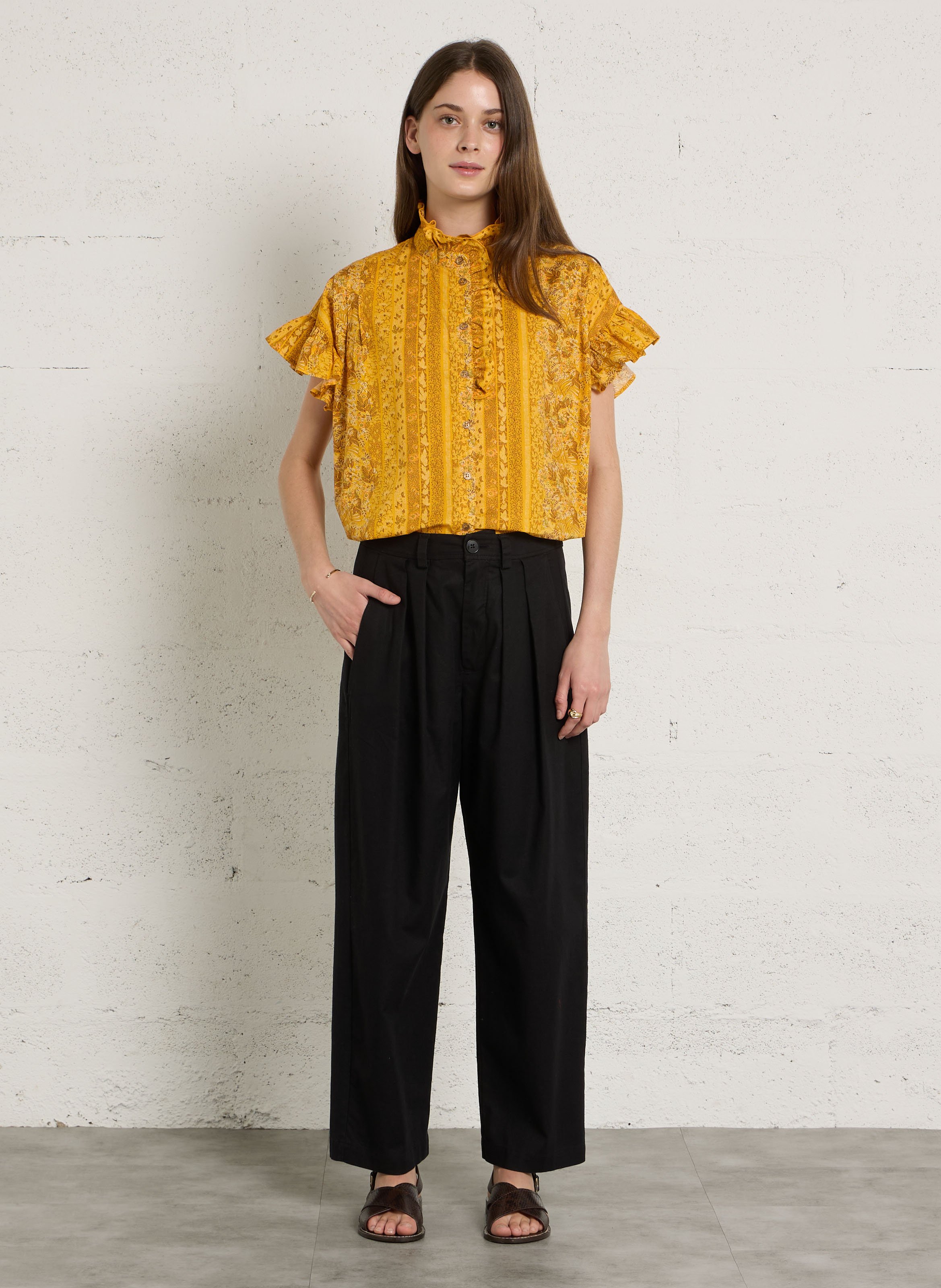Wide-leg plain pleated pants SUZIE WINKLE Black