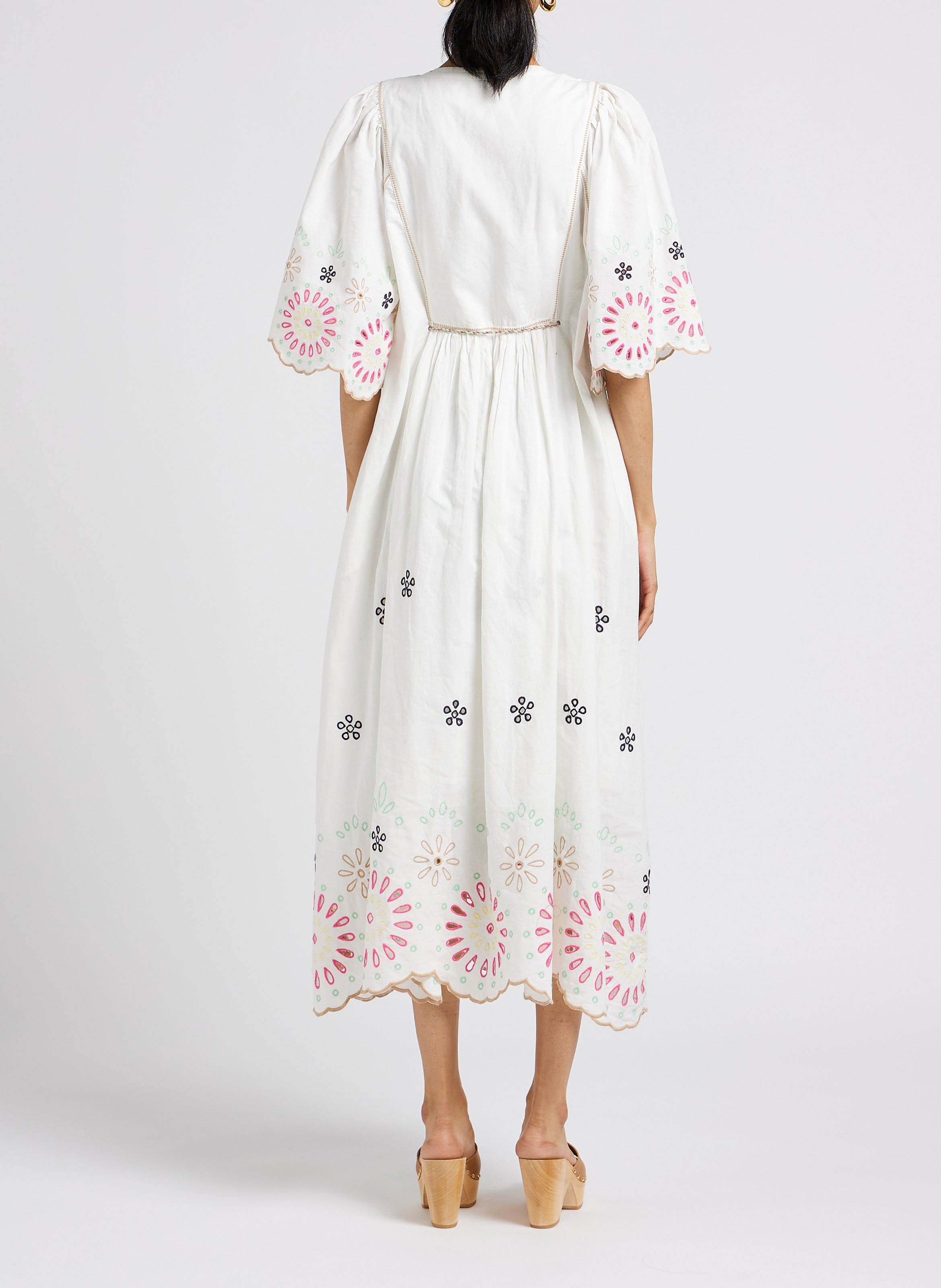 Kleid aus Baumwolle und Leinen mit farbiger Ajour-Stickerei SCOTCH AND SODA Beige