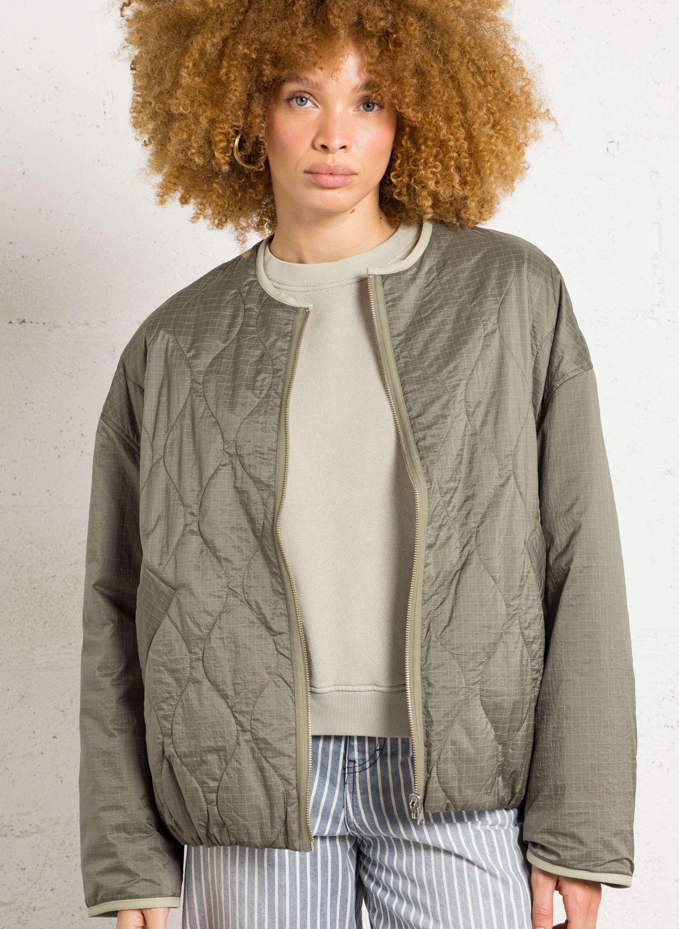 Jacke mit rundem Kragen BELLEROSE Grun