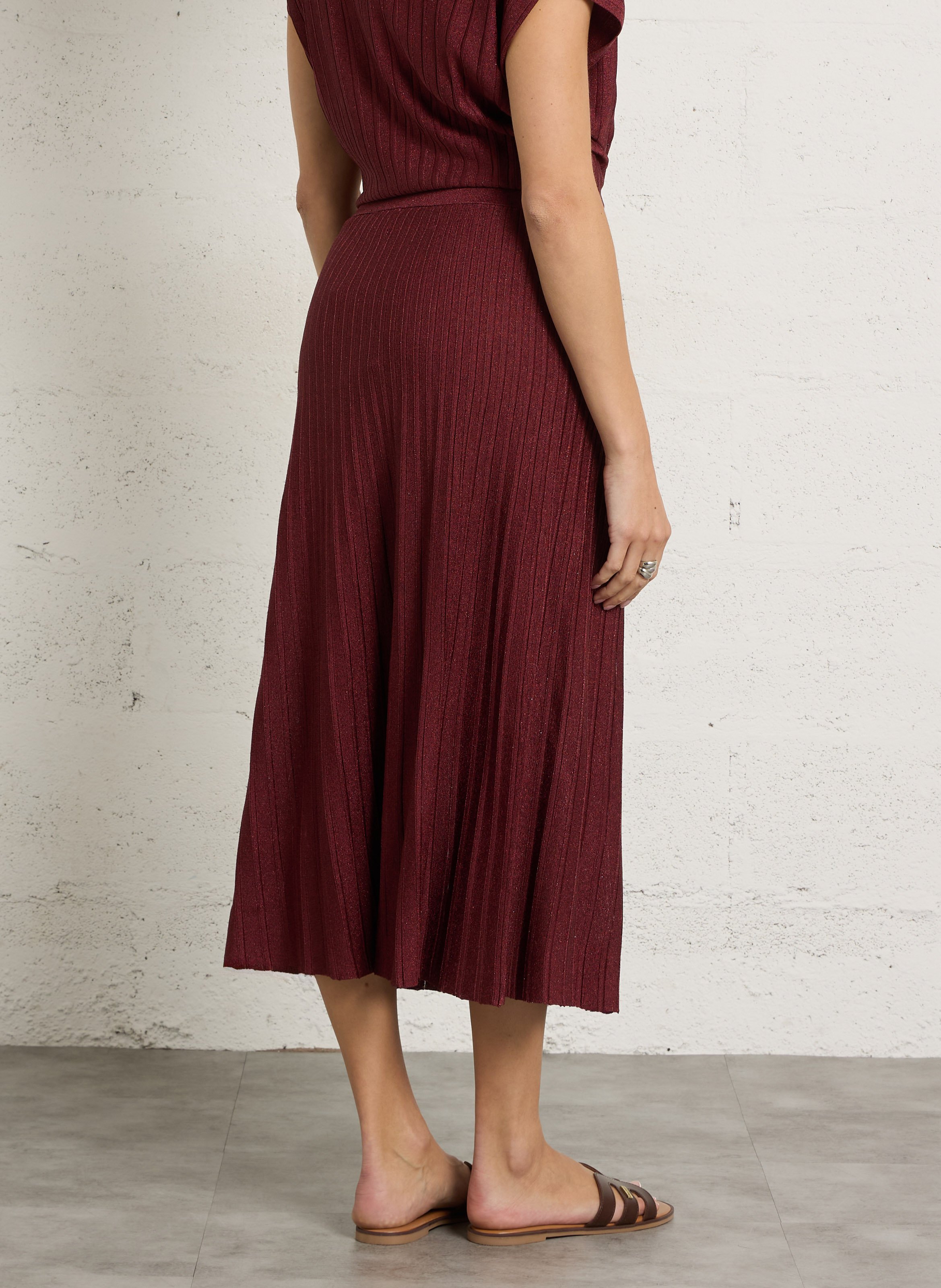 Langer Rock aus glitzerndem Strick. MAISON 123 Rot