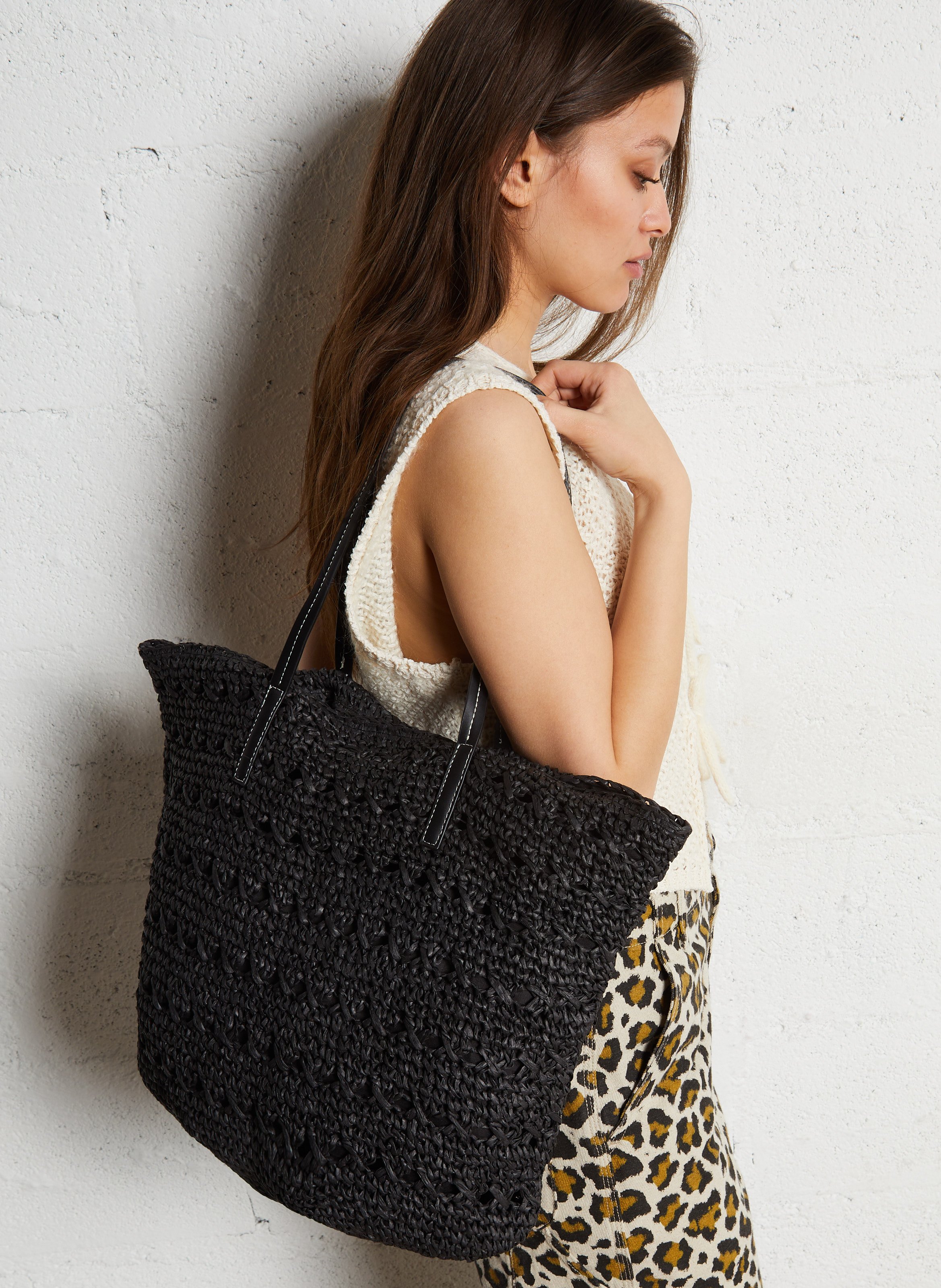 Shopper aus Stroh AU PRINTEMPS PARIS Schwarz