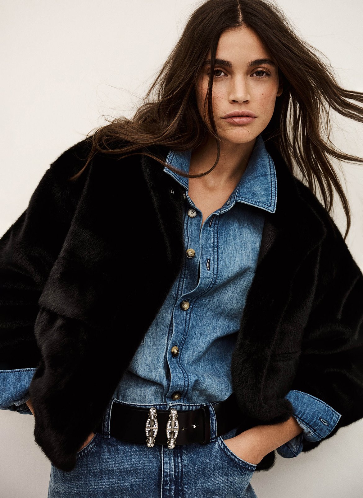 Jas met opstaande kraag en imitatiebont effect Zwart