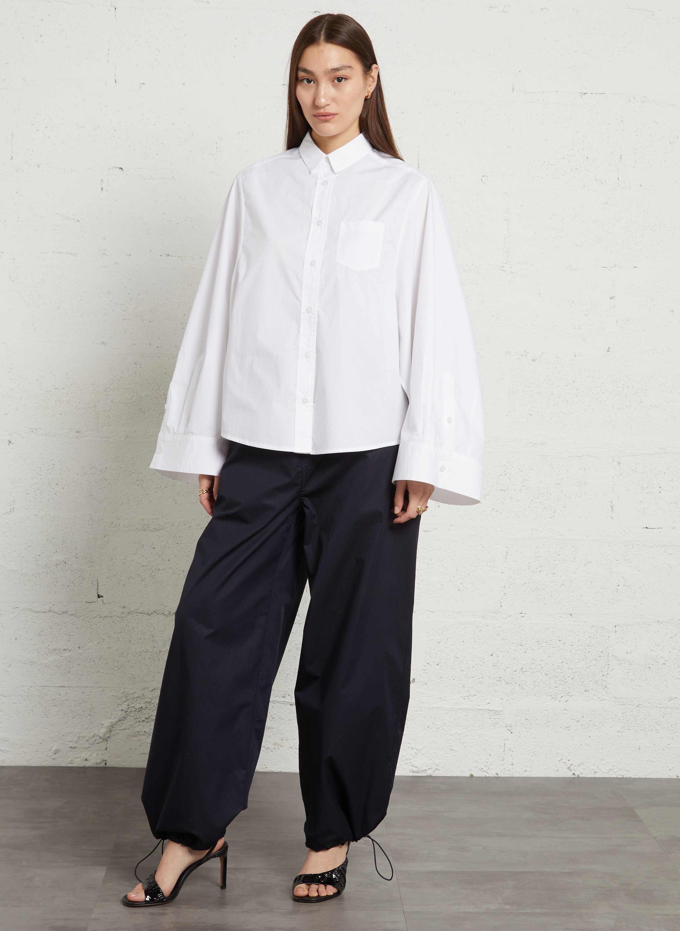 Oversize-Bluse aus Baumwolle mit klassischem Kragen RAE ANTWERP Weiss