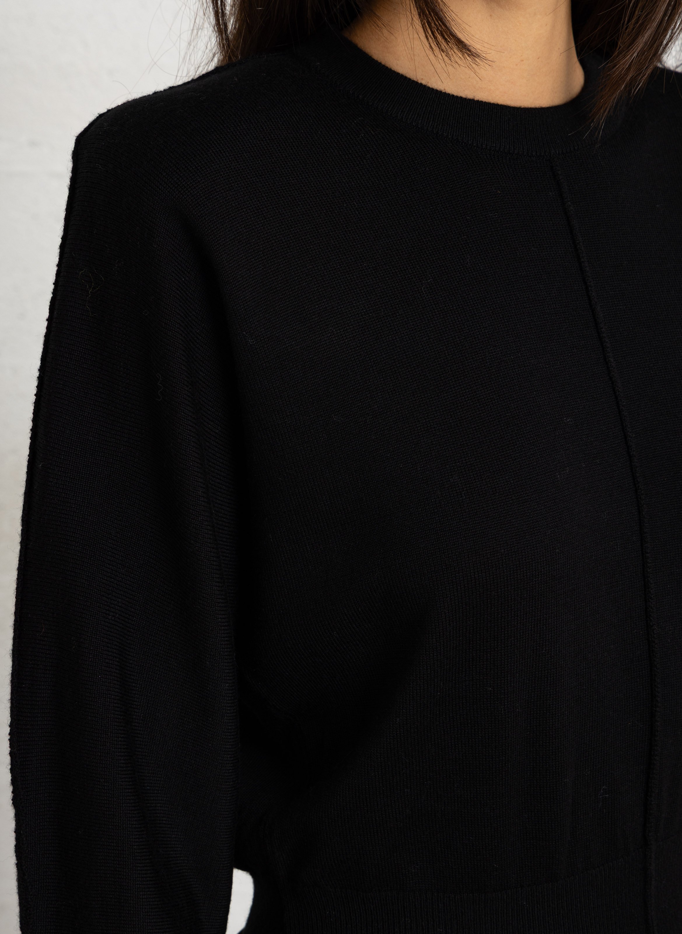 Pull en maille fine en laine LAURENCE BRAS Noir