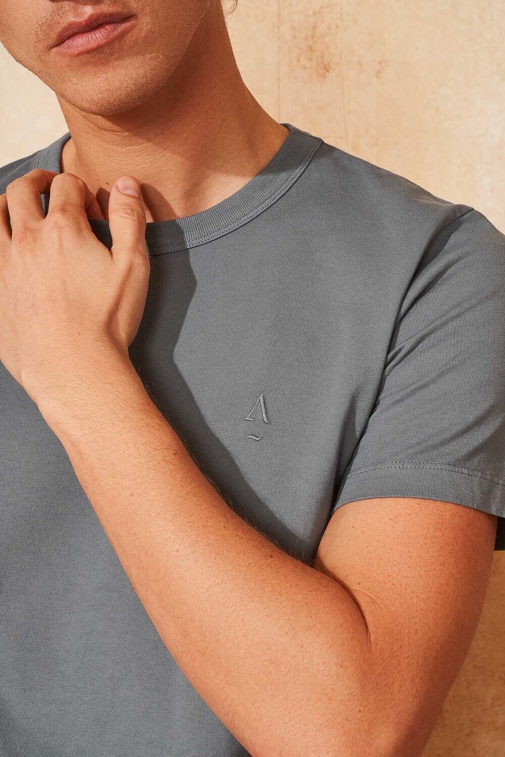Short-sleeved T-shirt with round neckline APNEE Grey