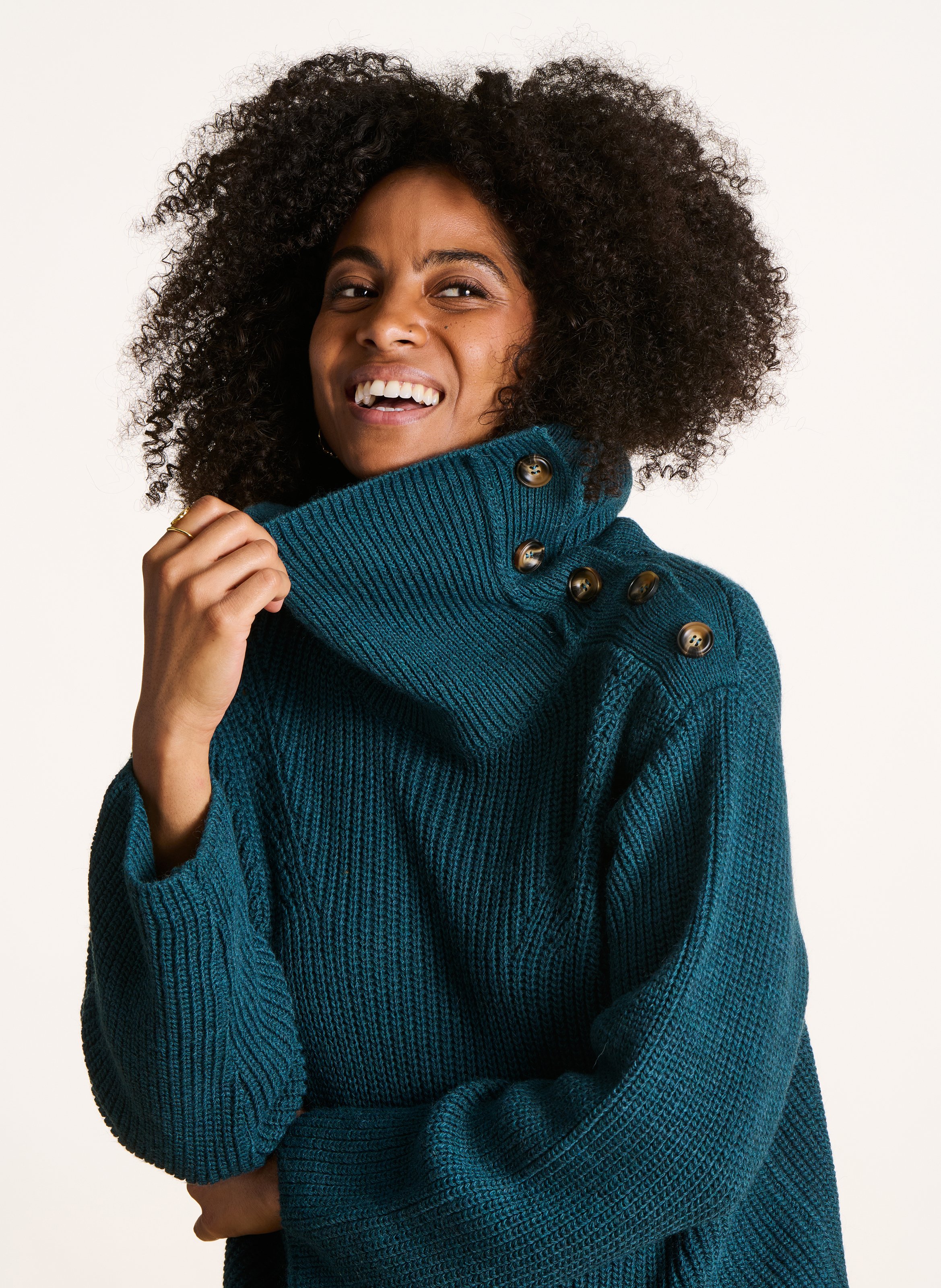 Asymmetrischer Oversized-Pullover mit Knopfleiste LA FEE MARABOUTEE Blau