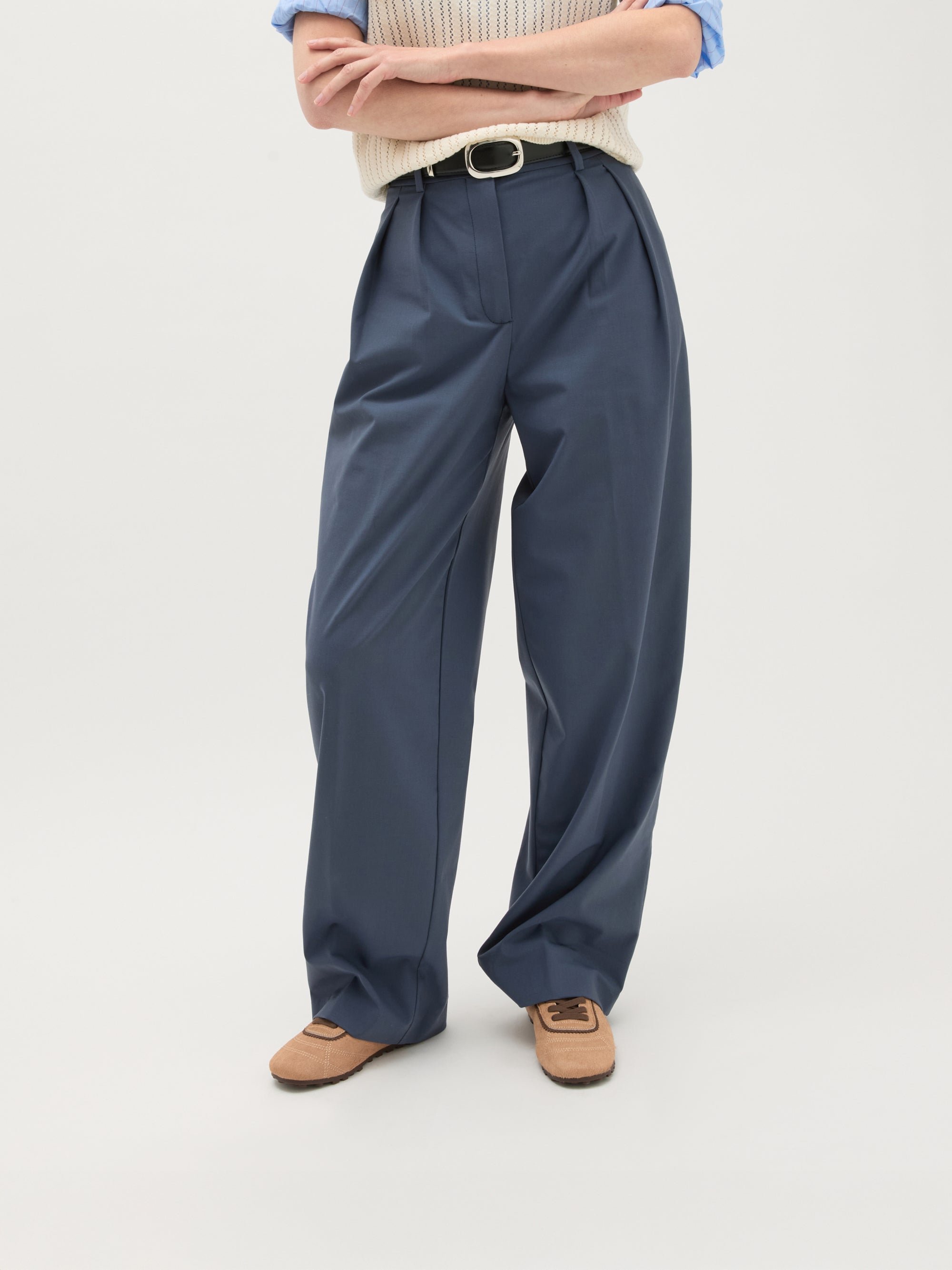 Sneakers with monogram sewn on a thin grooved sole VANESSA WU Beige