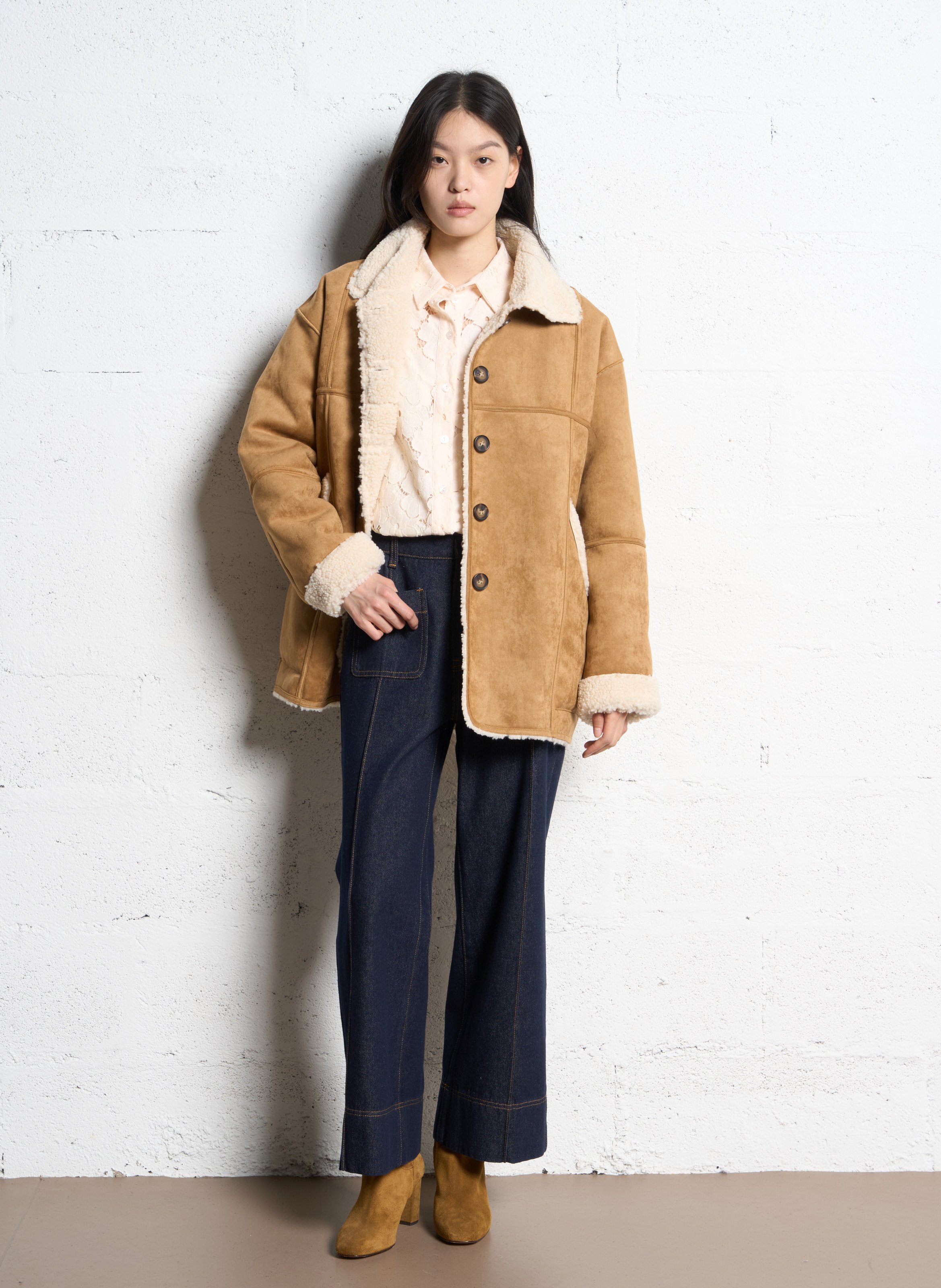 Manteau droit suédé à détails sherpa SUNCOO Beige