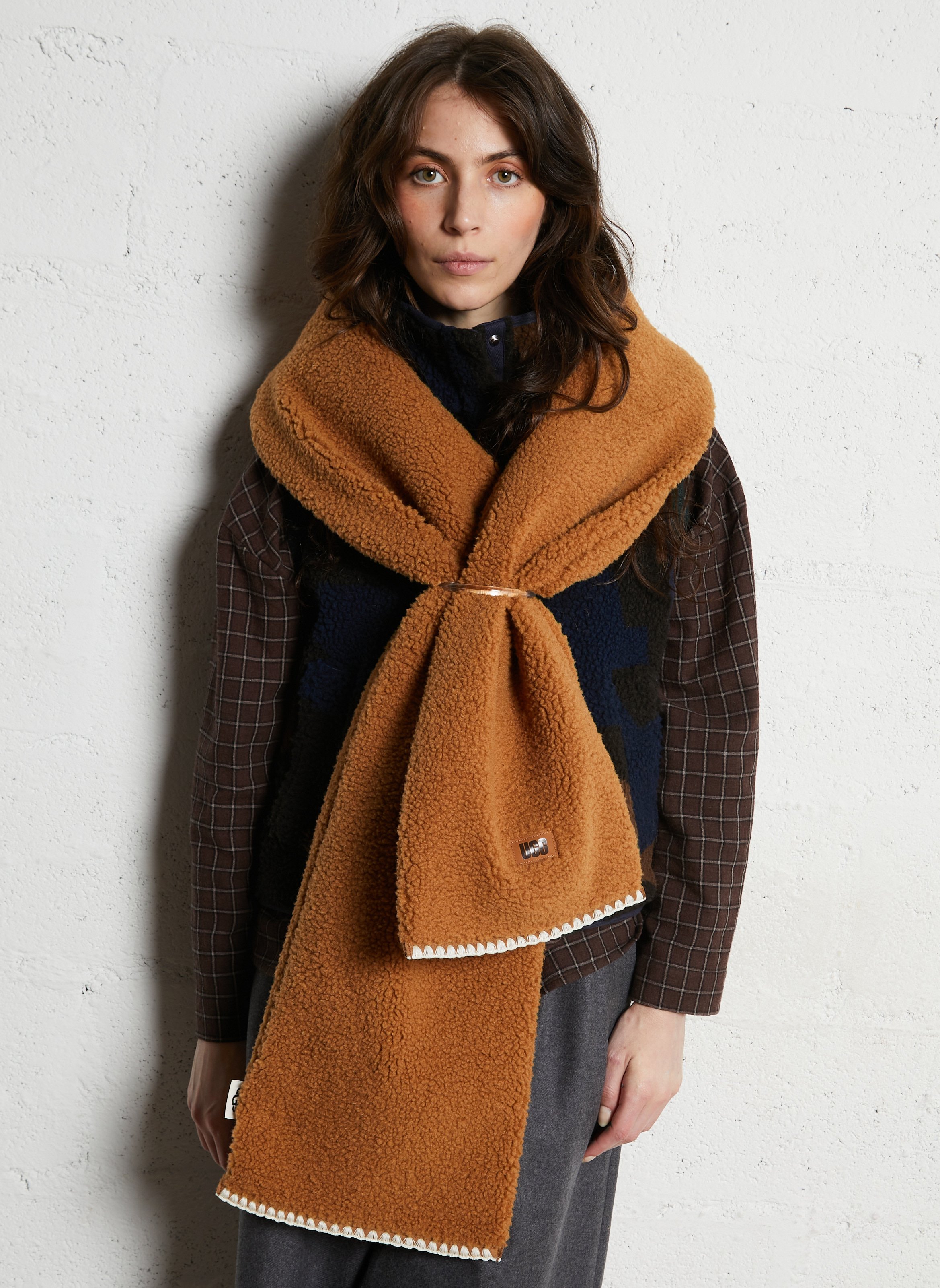 UGGFLUFF SCALLOPED UGG