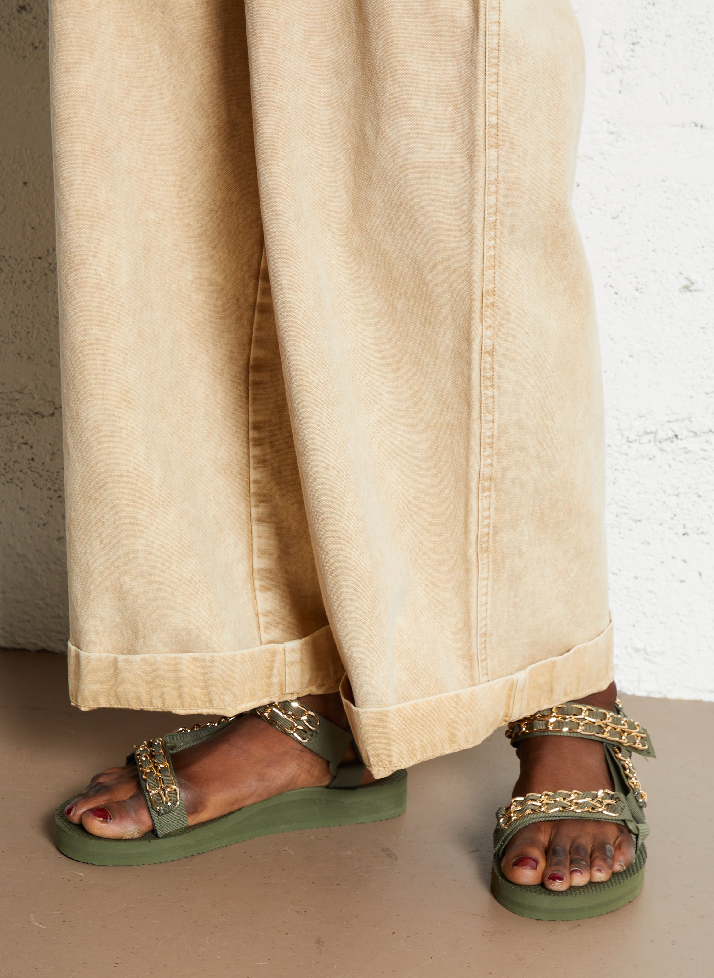 Sandales plates à scratch ARIZONA LOVE Kaki