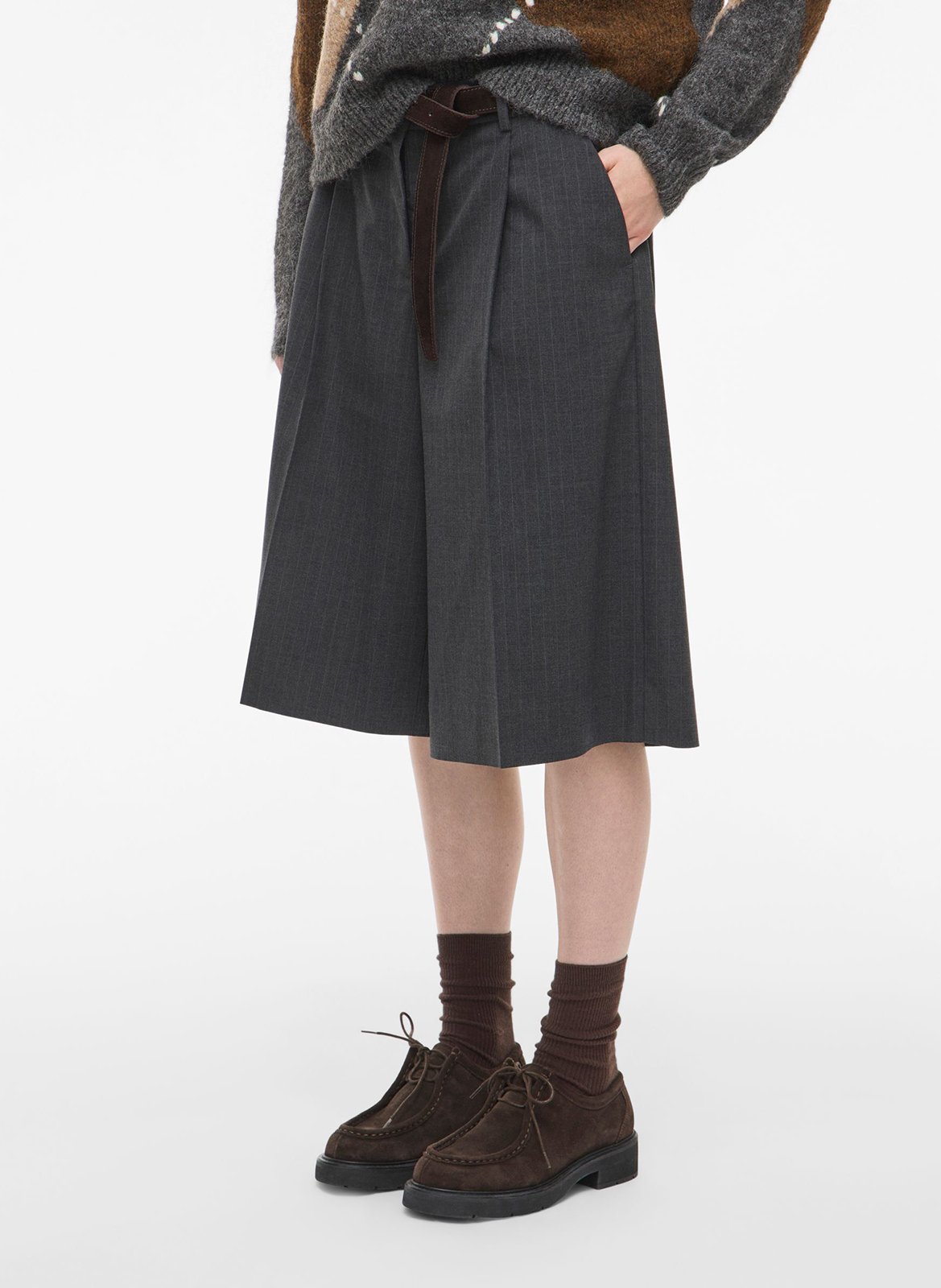 Bermuda large à fines rayures ROUGE EDIT Gris