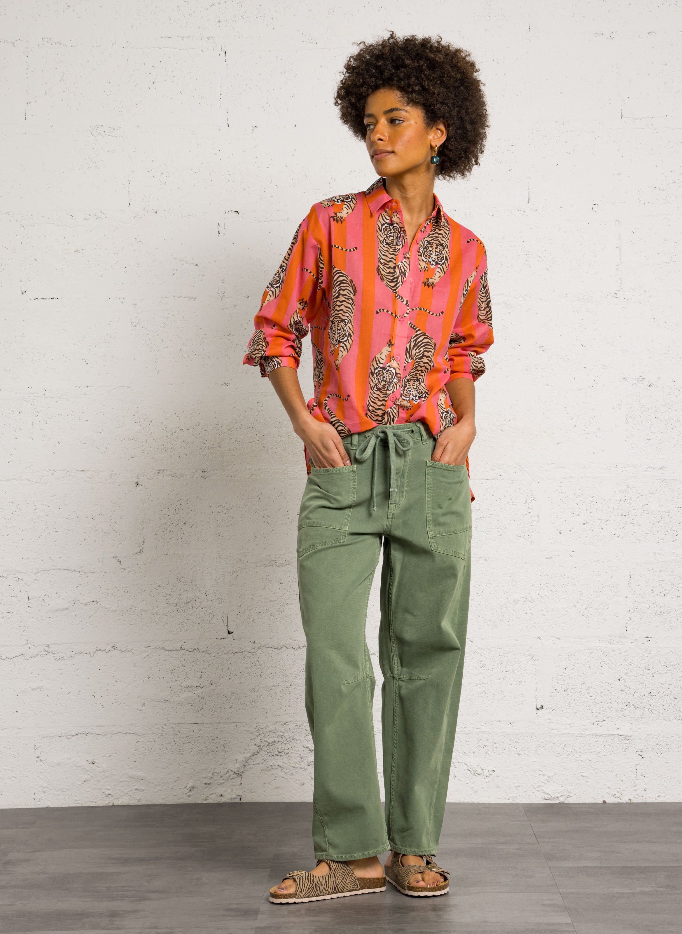 Gestreept recht hemd met tijgermotieven LE TEMPS DES CERISES Roze