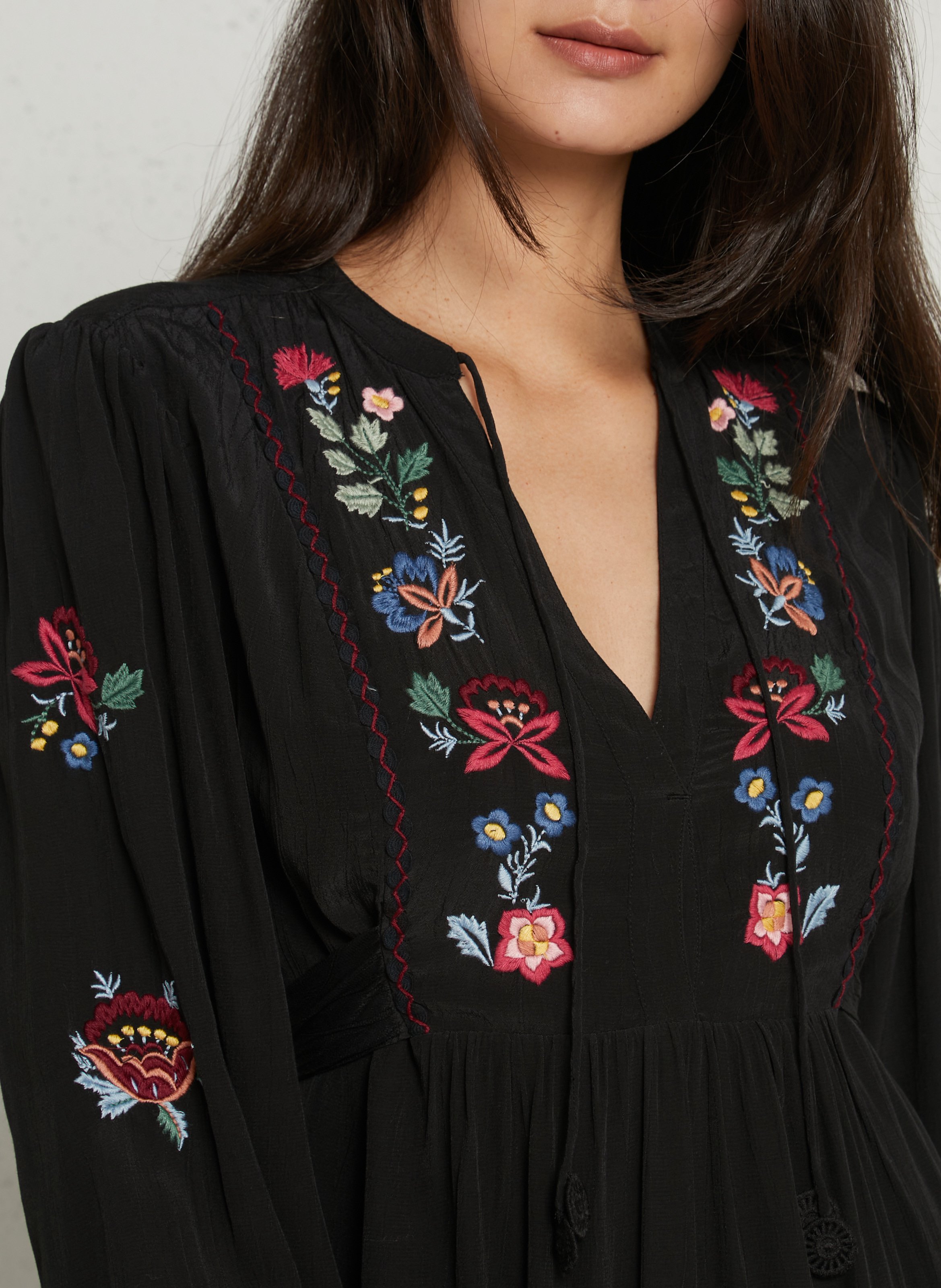 Robe longue brodée col tunisien LOUISE MISHA Noir