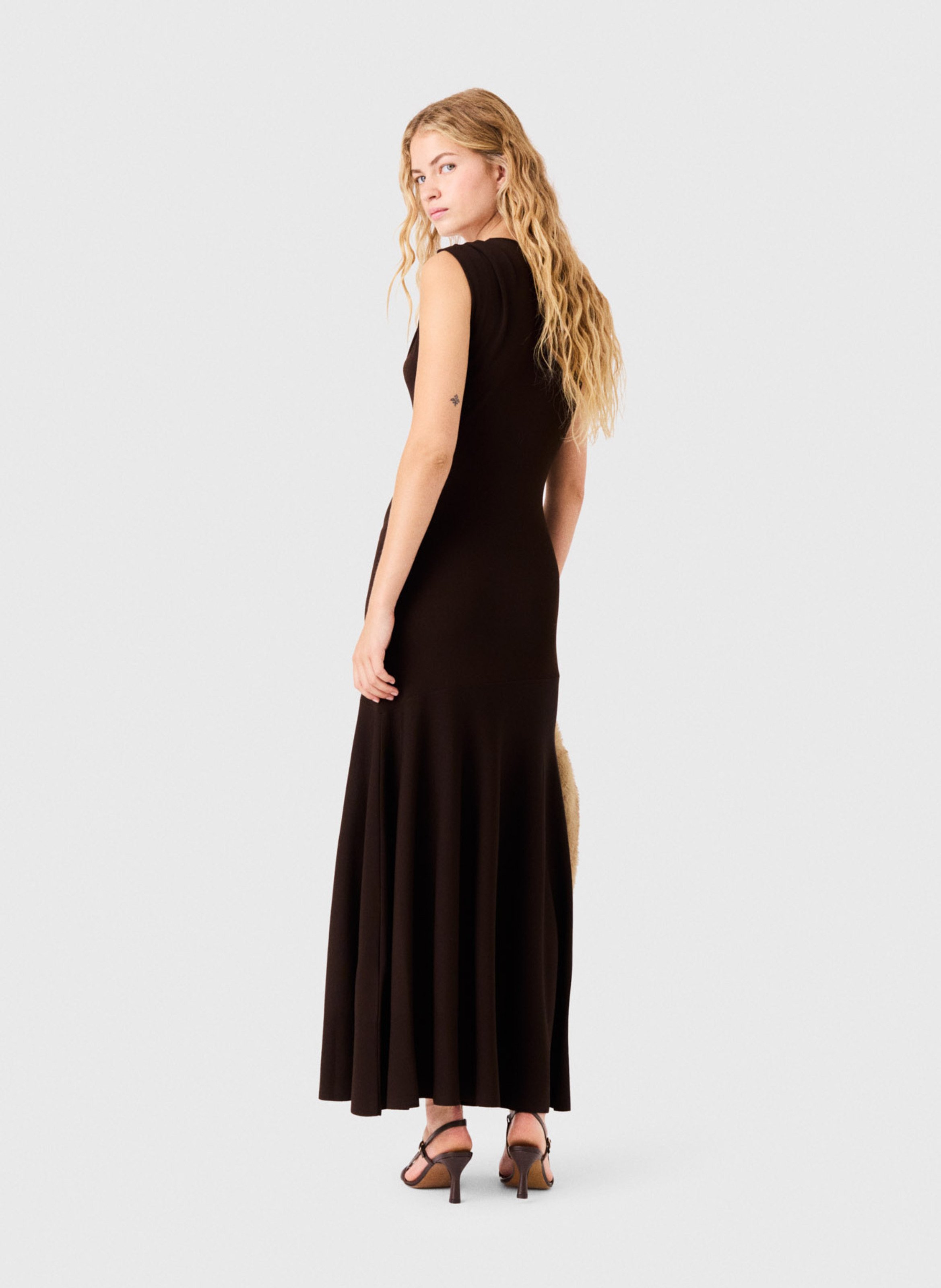 Lange, asymmetrische jurk MAJE Bruin