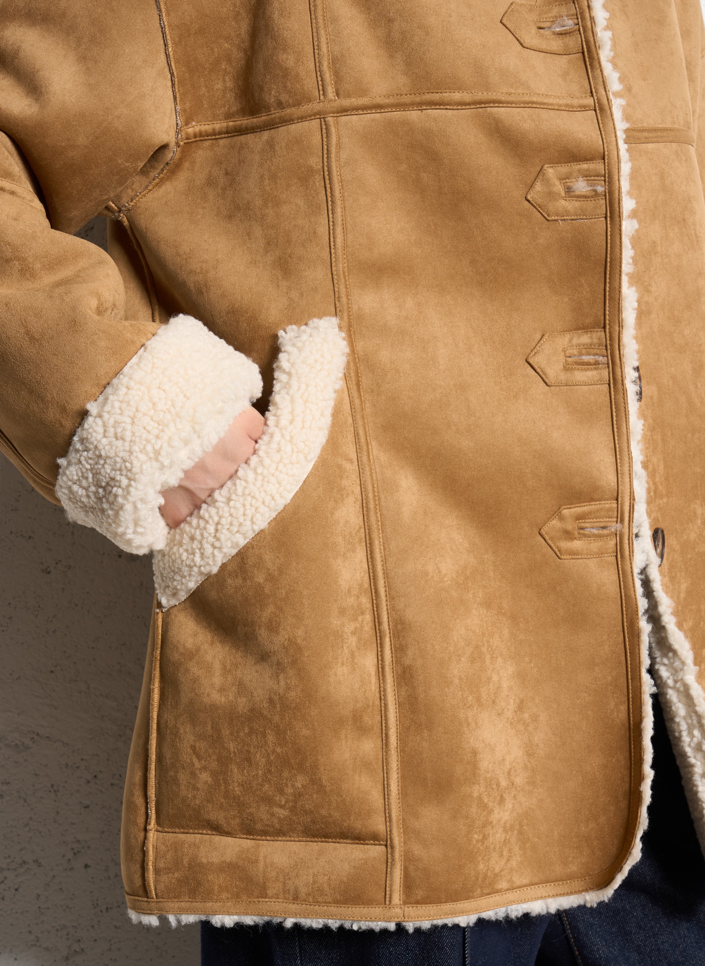 Manteau droit suédé à détails sherpa SUNCOO Beige