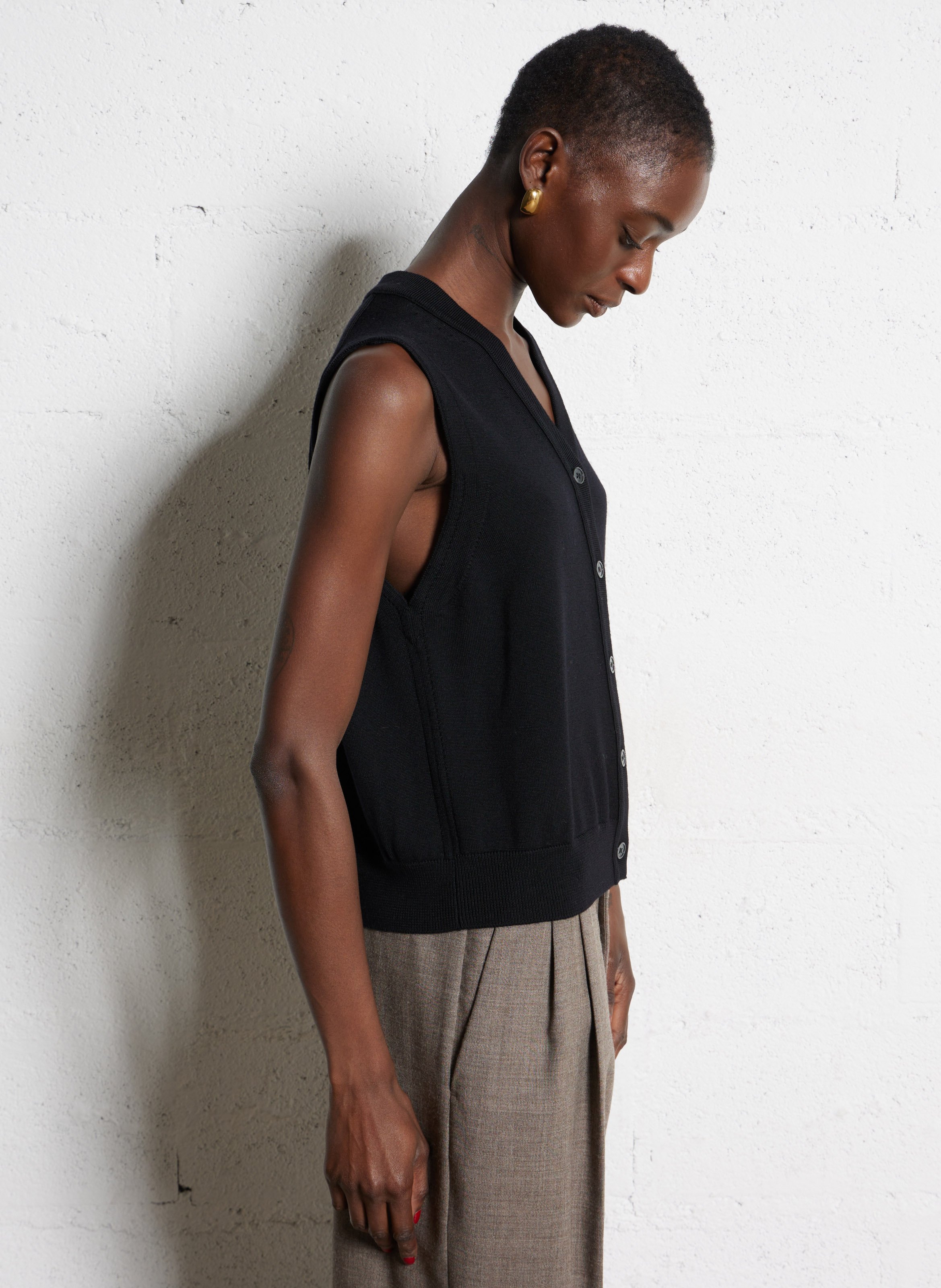 Gilet col V en laine SOEUR Noir