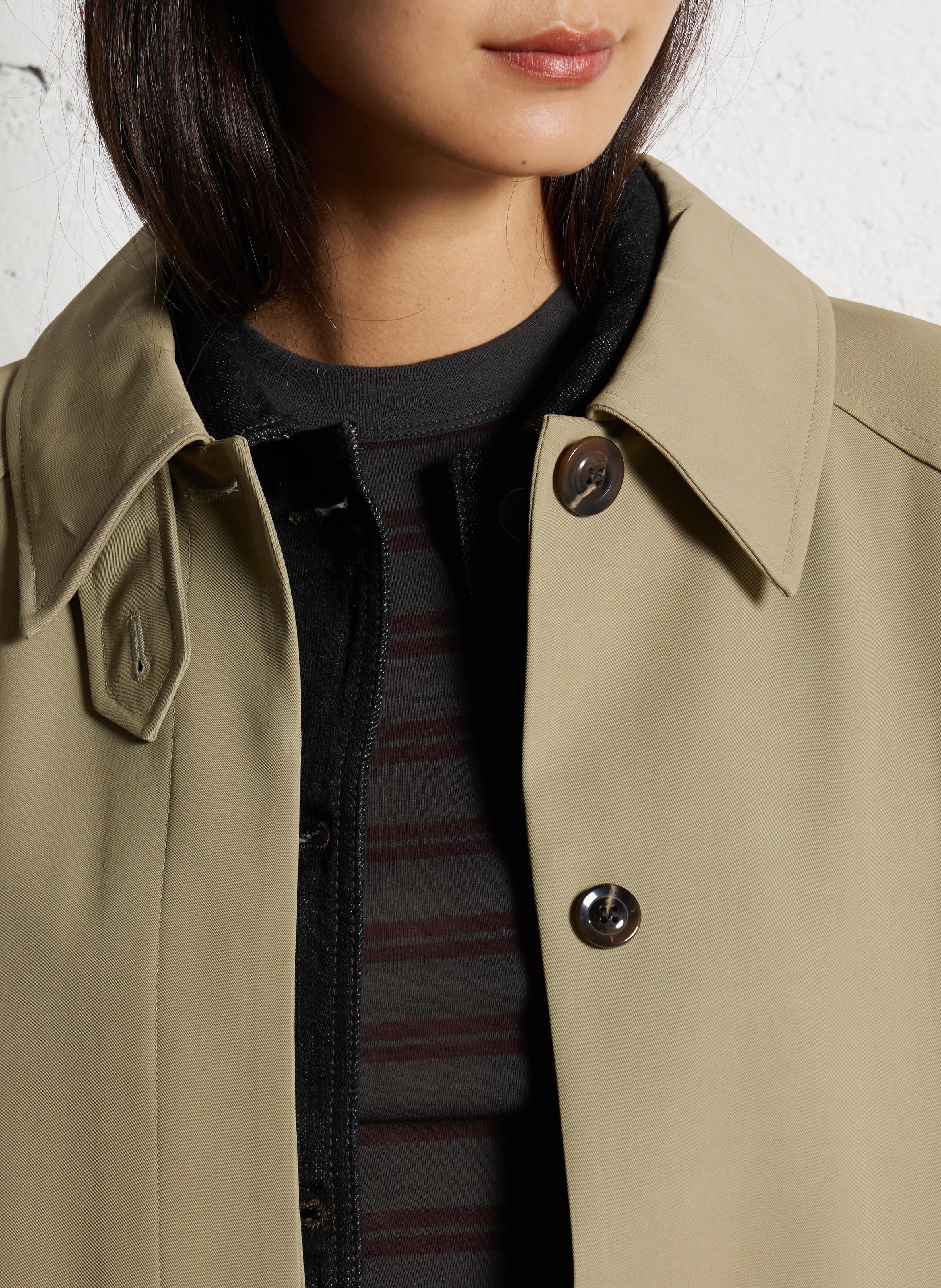 Lange wijde unikleurige trenchcoat SOEUR Groen