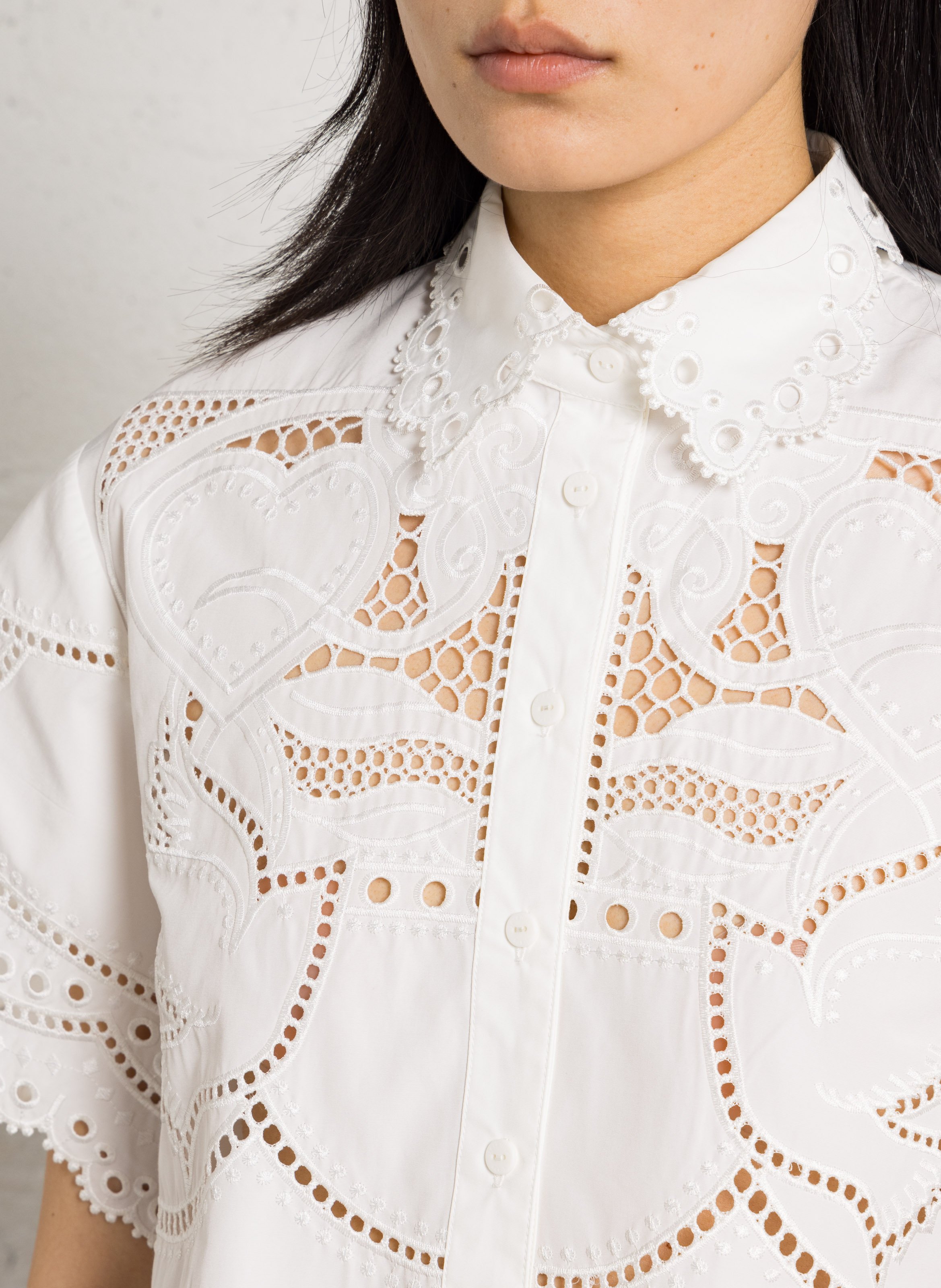 Kurzarmbluse mit Lochstickerei BERENICE Weiss