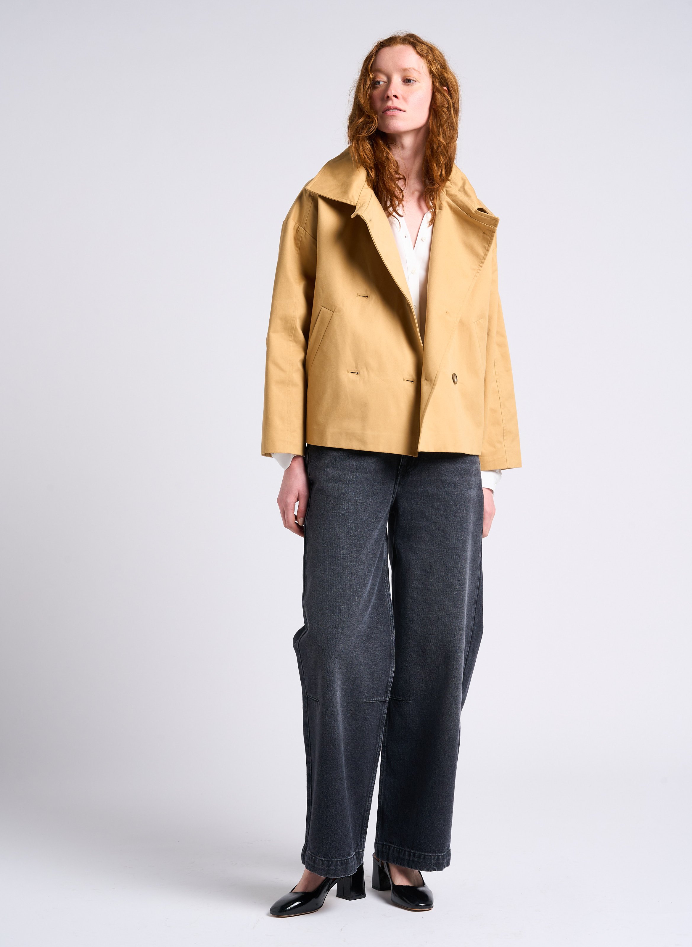 Korte, katoenen trenchcoat Bruin