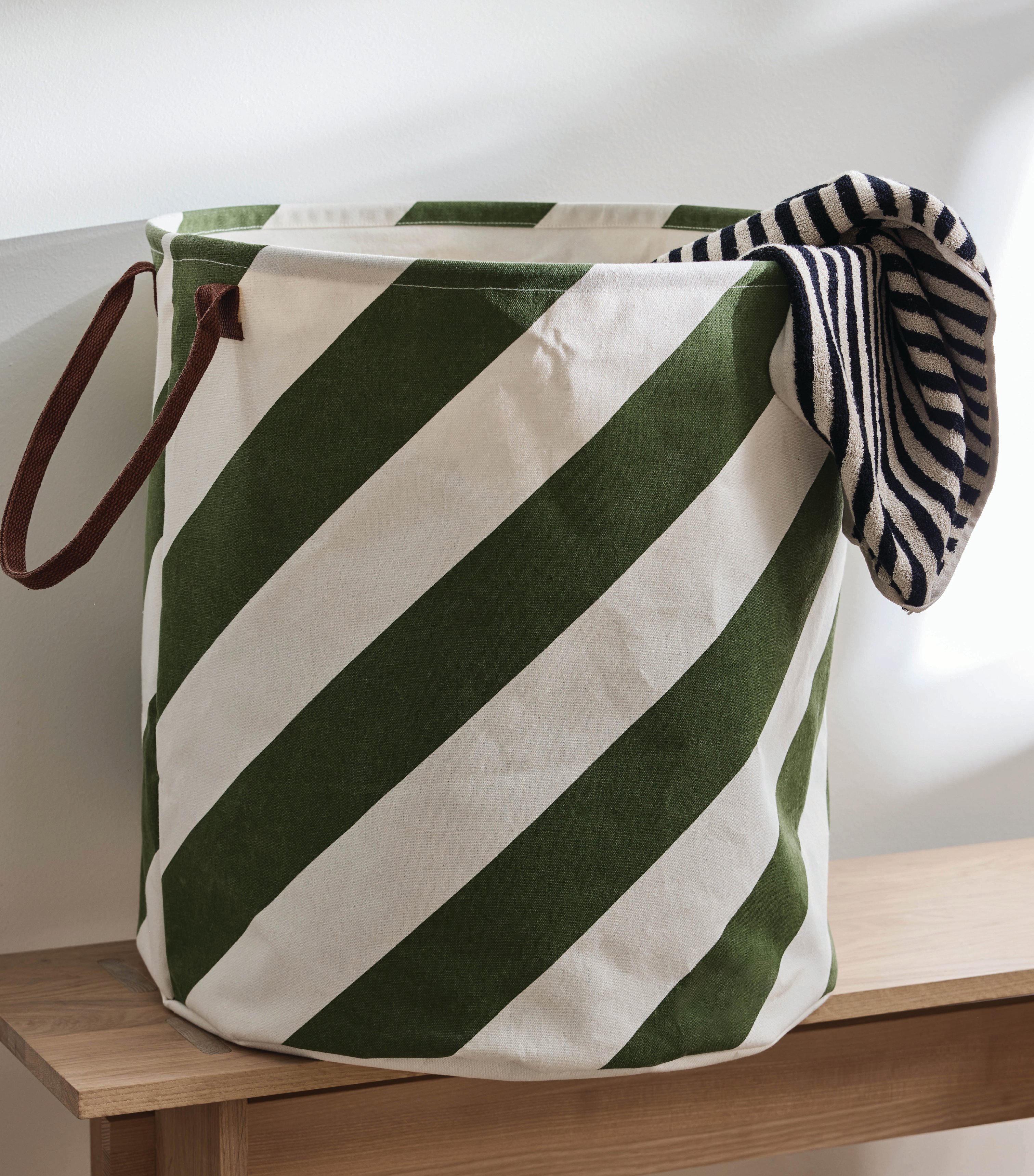 Polyester laundry basket OYOY LIVING DESIGN Green