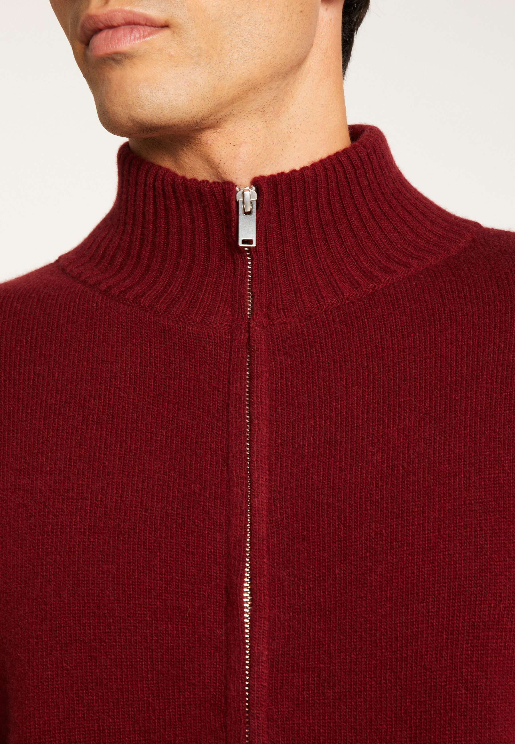 Dual-material wool cardigan MAISON MONTAGUT Purple