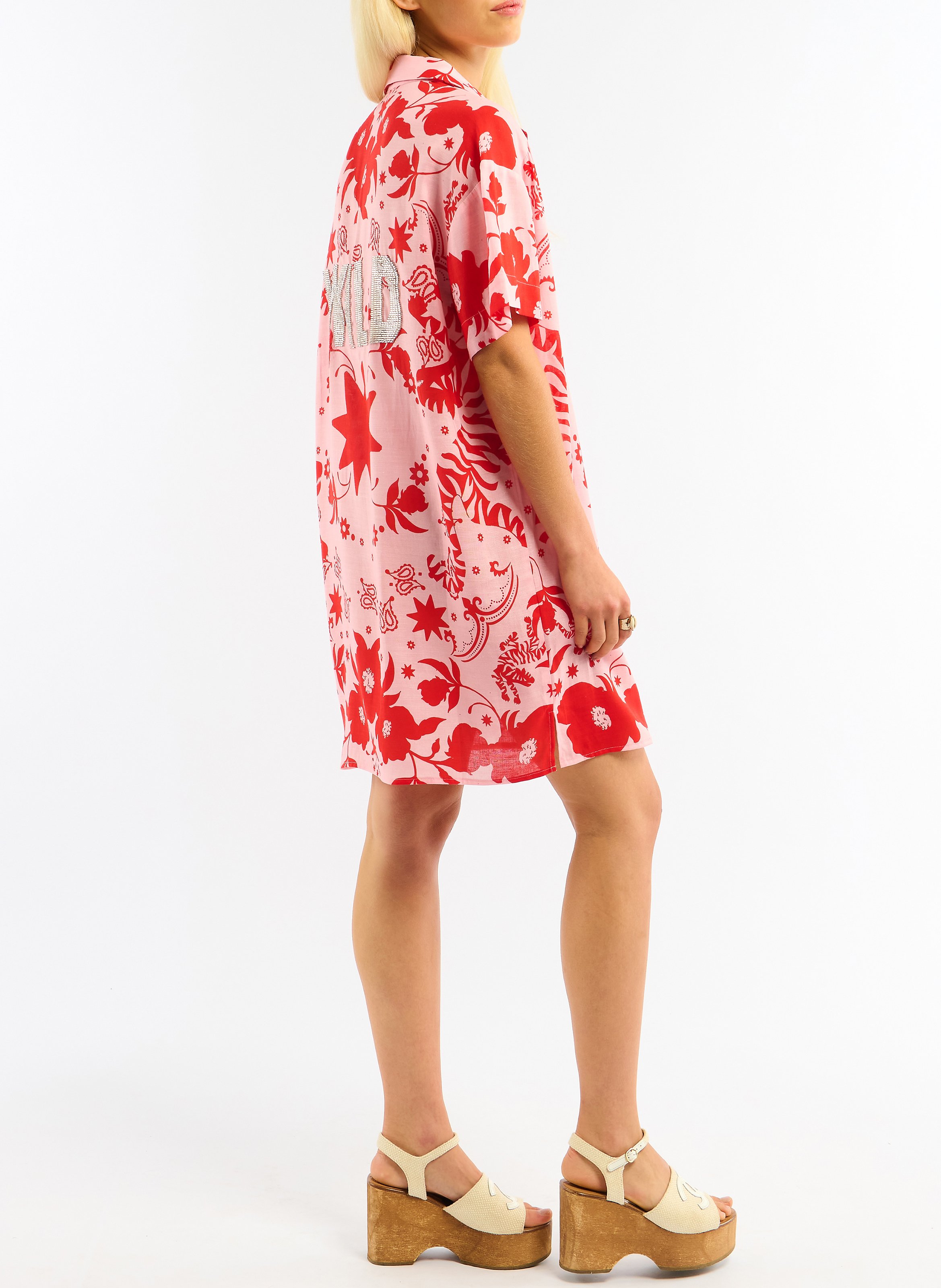 Jurk met kraagje en print WILD Roze