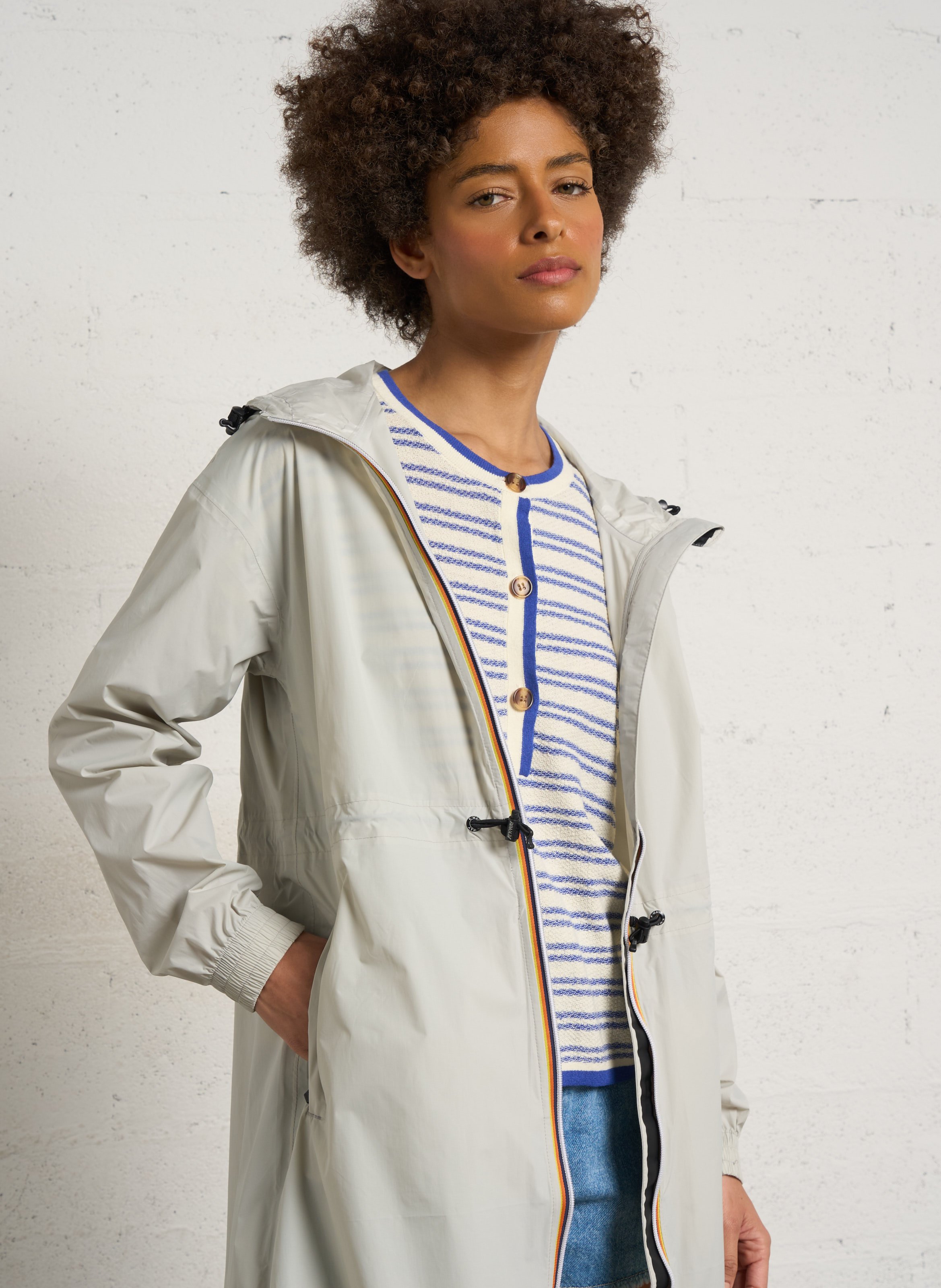 Windbreaker Jacke mit Kapuze in mittlerer Länge K-WAY