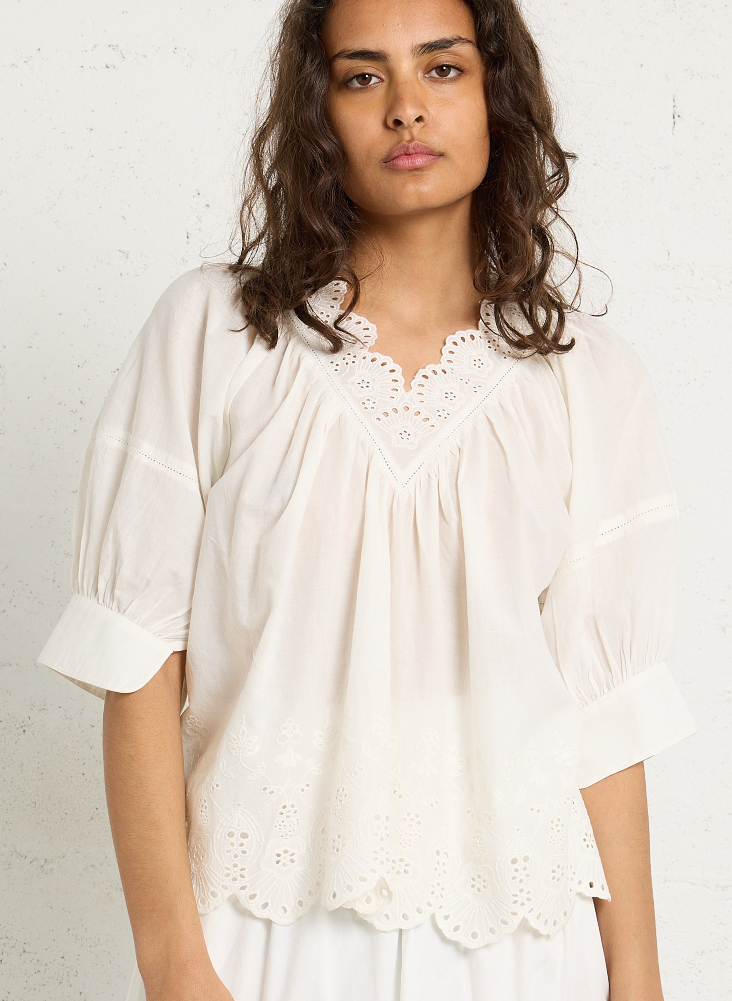 Gerade geschnittenes Top aus Baumwolle mit V-Ausschnitt BELLEPIECE Weiss